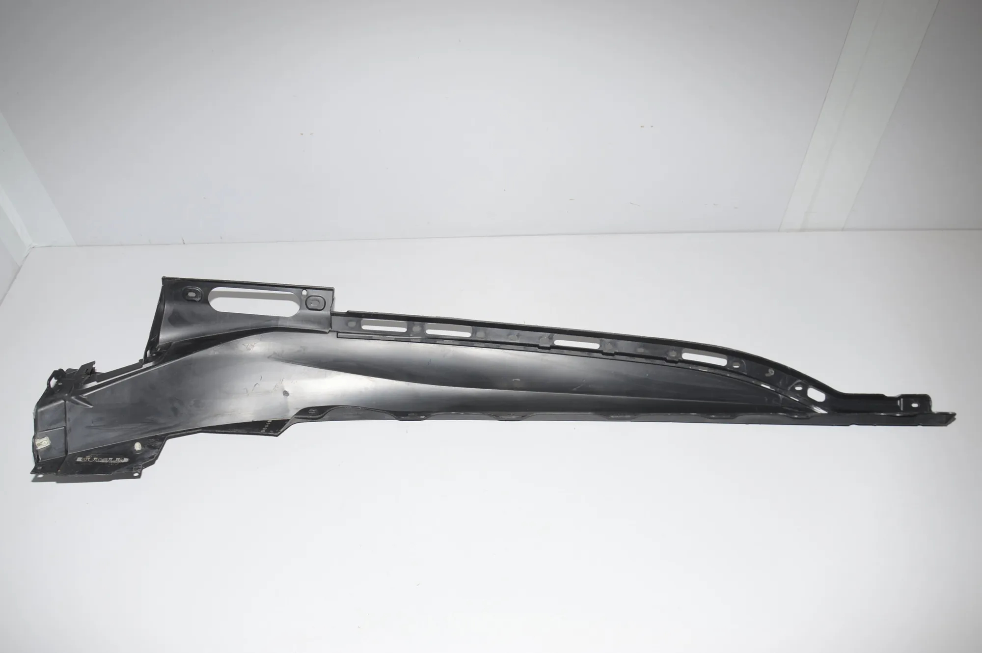 Left Side Plastic Sideskirt Cover – OEM 51777336367 · BMW i8 (I12) BMW i8 (I12) hybrid 2014 – 4