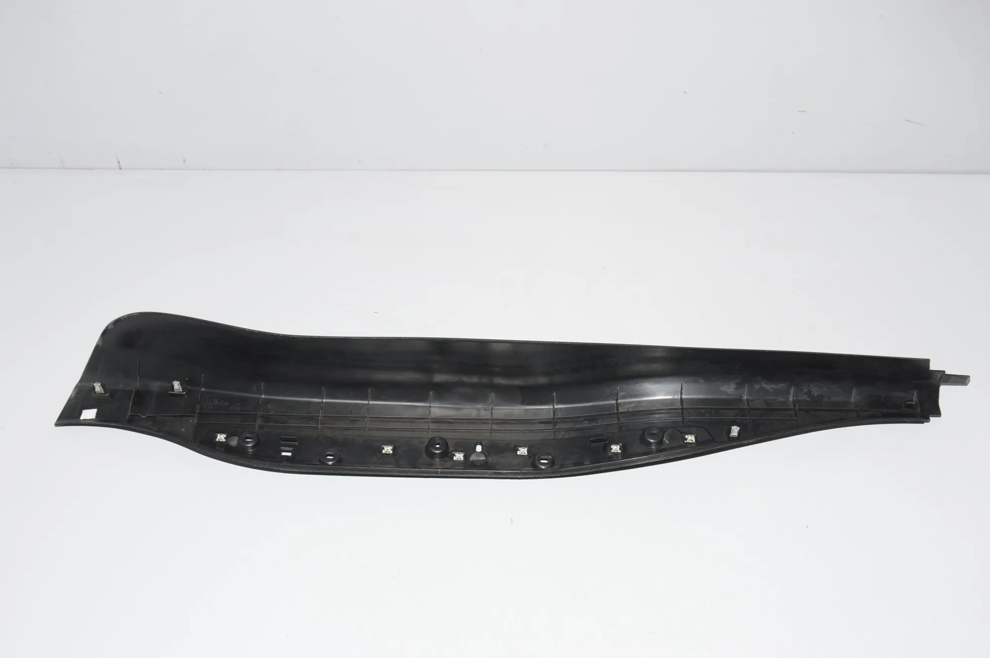 Left Side Plastic Sideskirt Cover – OEM 51477314937 · BMW i8 (I12) BMW i8 (I12) hybrid 2014 – 3