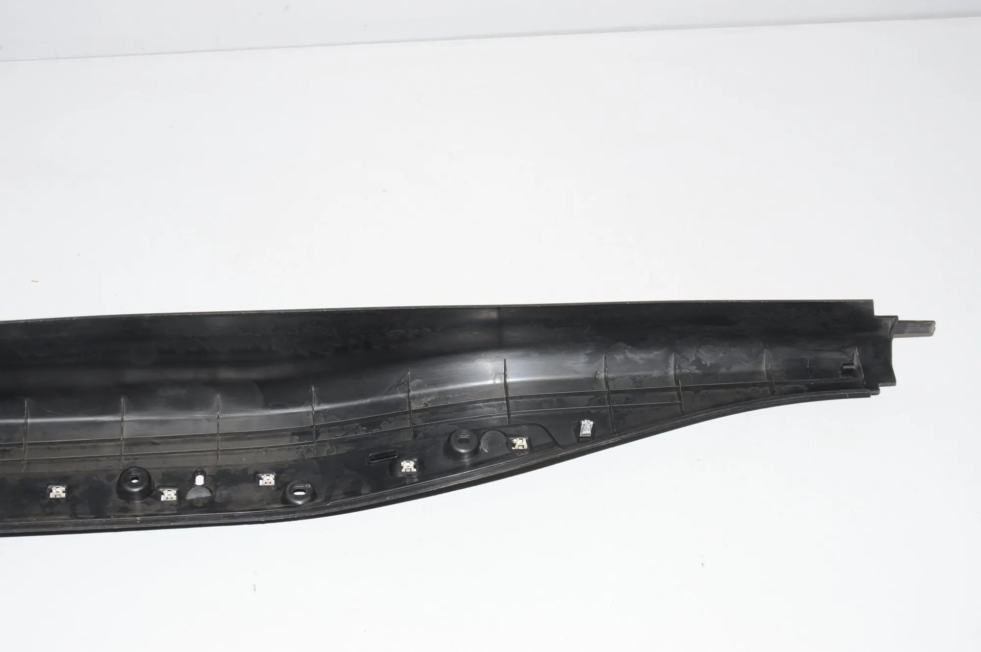 Left Side Plastic Sideskirt Cover – OEM 51477314937 · BMW i8 (I12) BMW i8 (I12) hybrid 2014 – 5