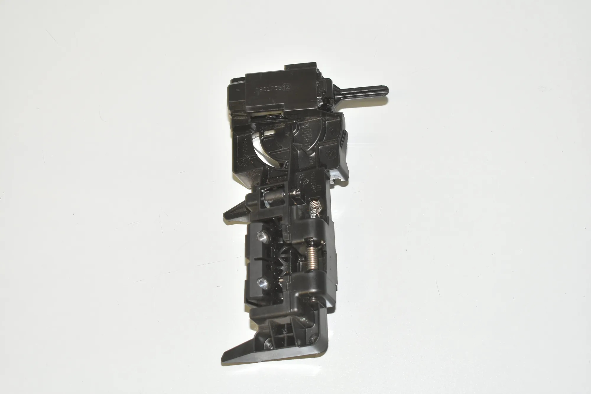 Rear Right Door Interior Handle Frame – OEM 7301758 · BMW i3 (I01) BMW i3 (I01) Electric 2019 – 2