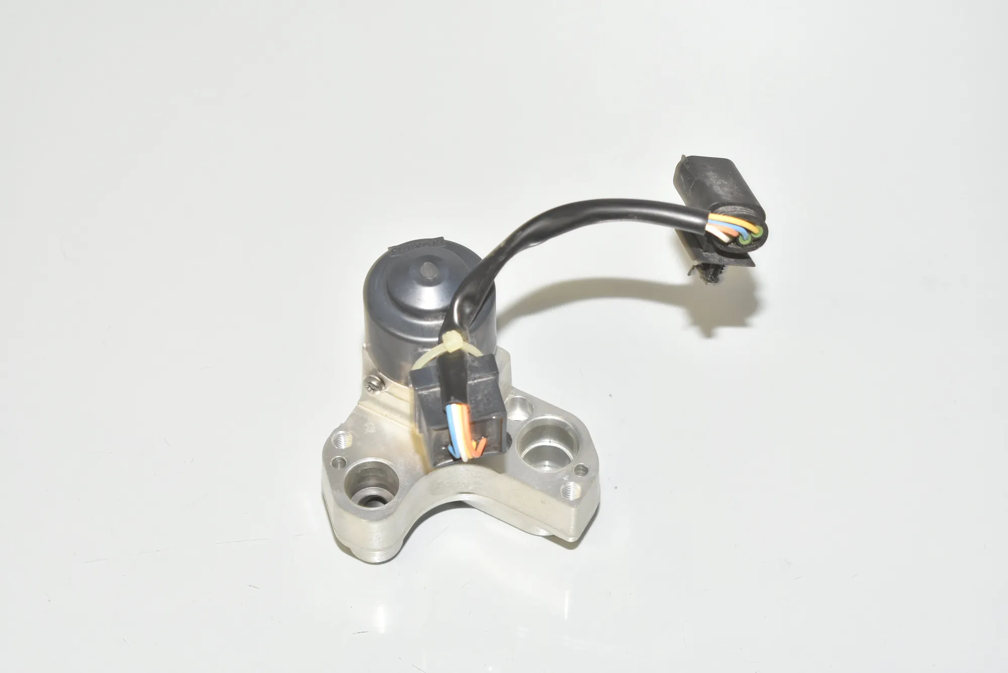 A/C Conditioner Expansion Valve – OEM 64119292567 · BMW i3 (I01) BMW i3 (I01) Electric 2019 – 3