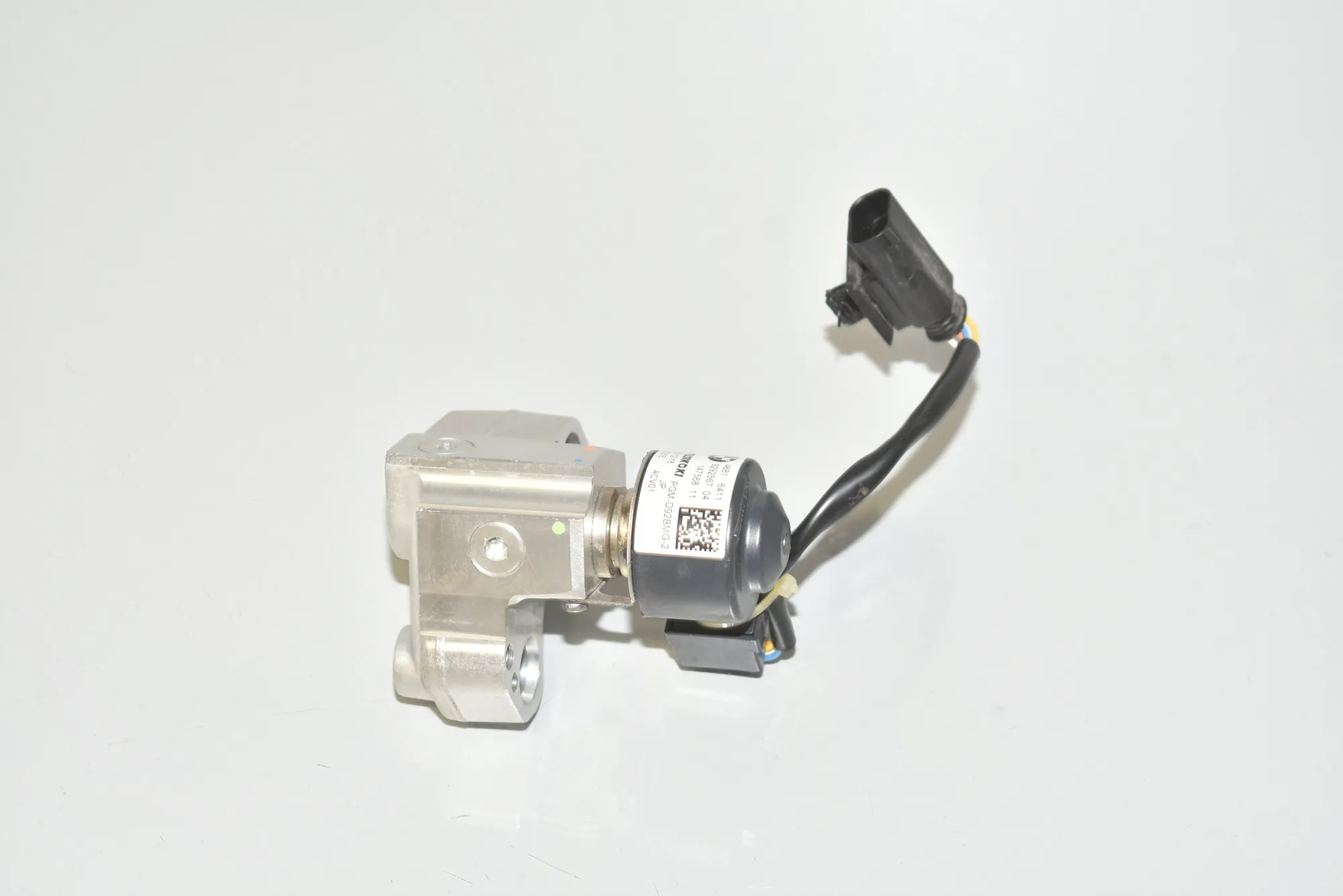 A/C Conditioner Expansion Valve – OEM 64119292567 · BMW i3 (I01) BMW i3 (I01) Electric 2019 – 2