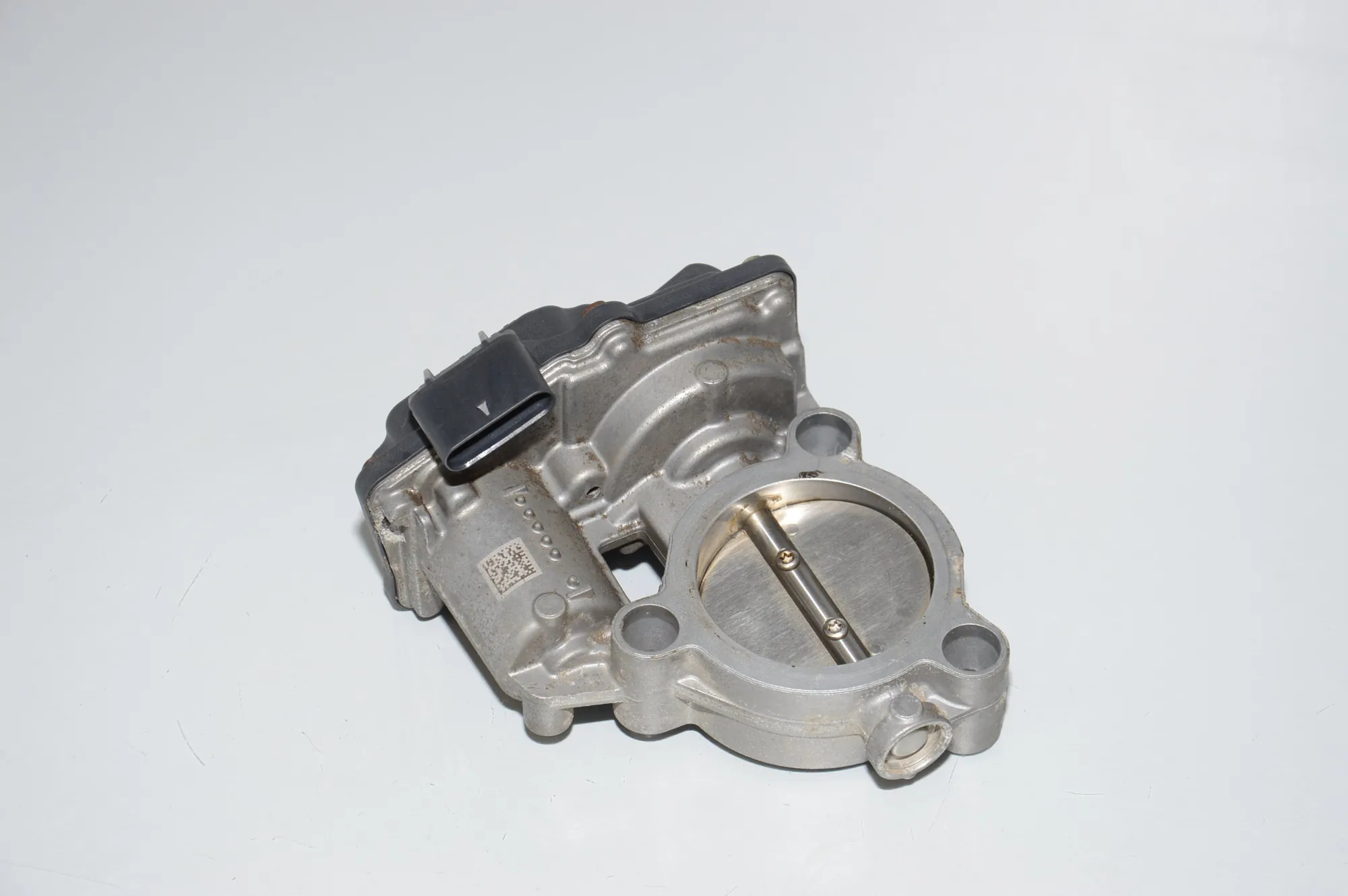 Throttle Body – OEM 13547618838 · BMW i3 (I01) BMW i3 (I01) Hybrid 2013 – 4