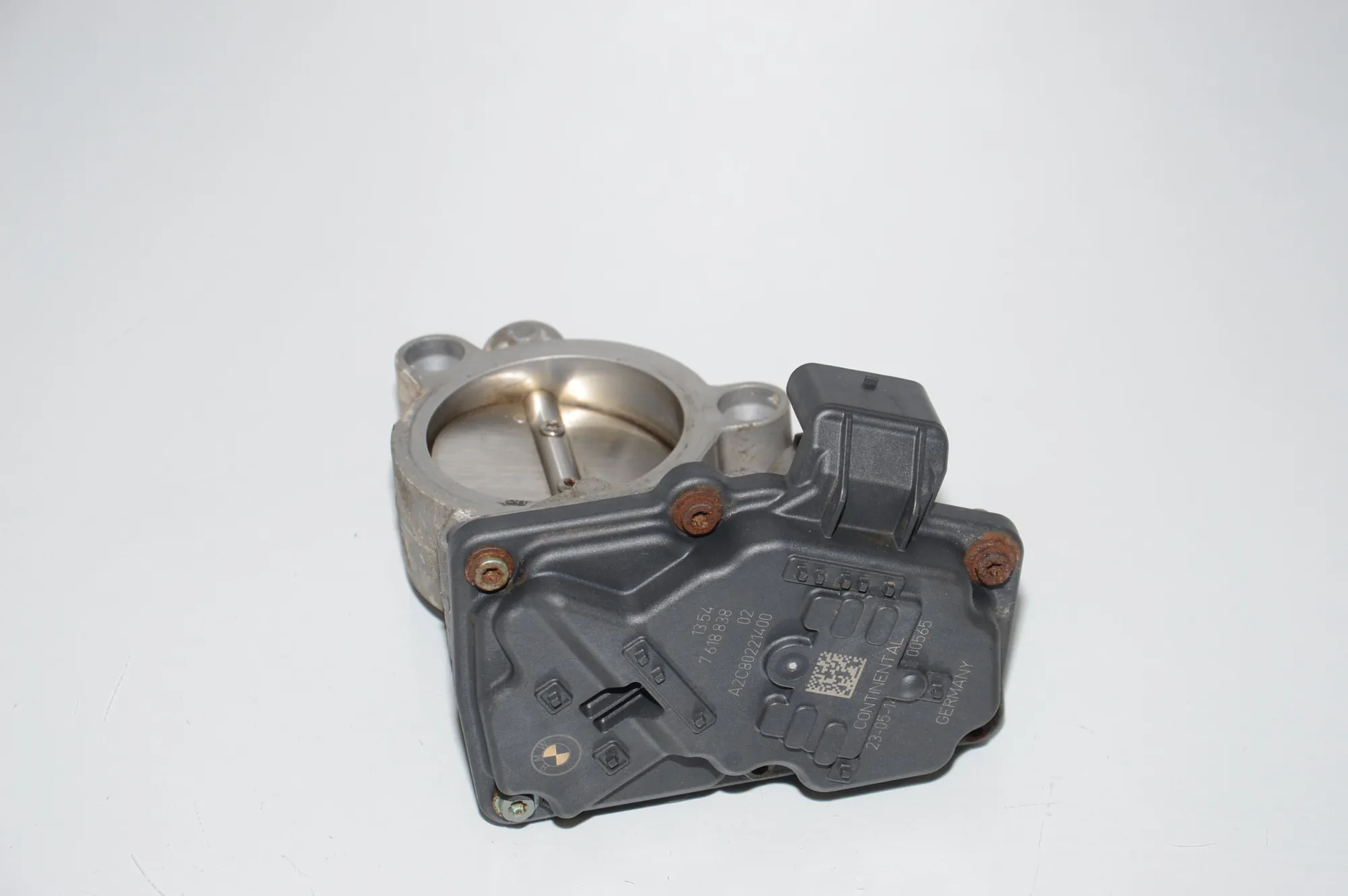 Throttle Body – OEM 13547618838 · BMW i3 (I01) BMW i3 (I01) Hybrid 2013