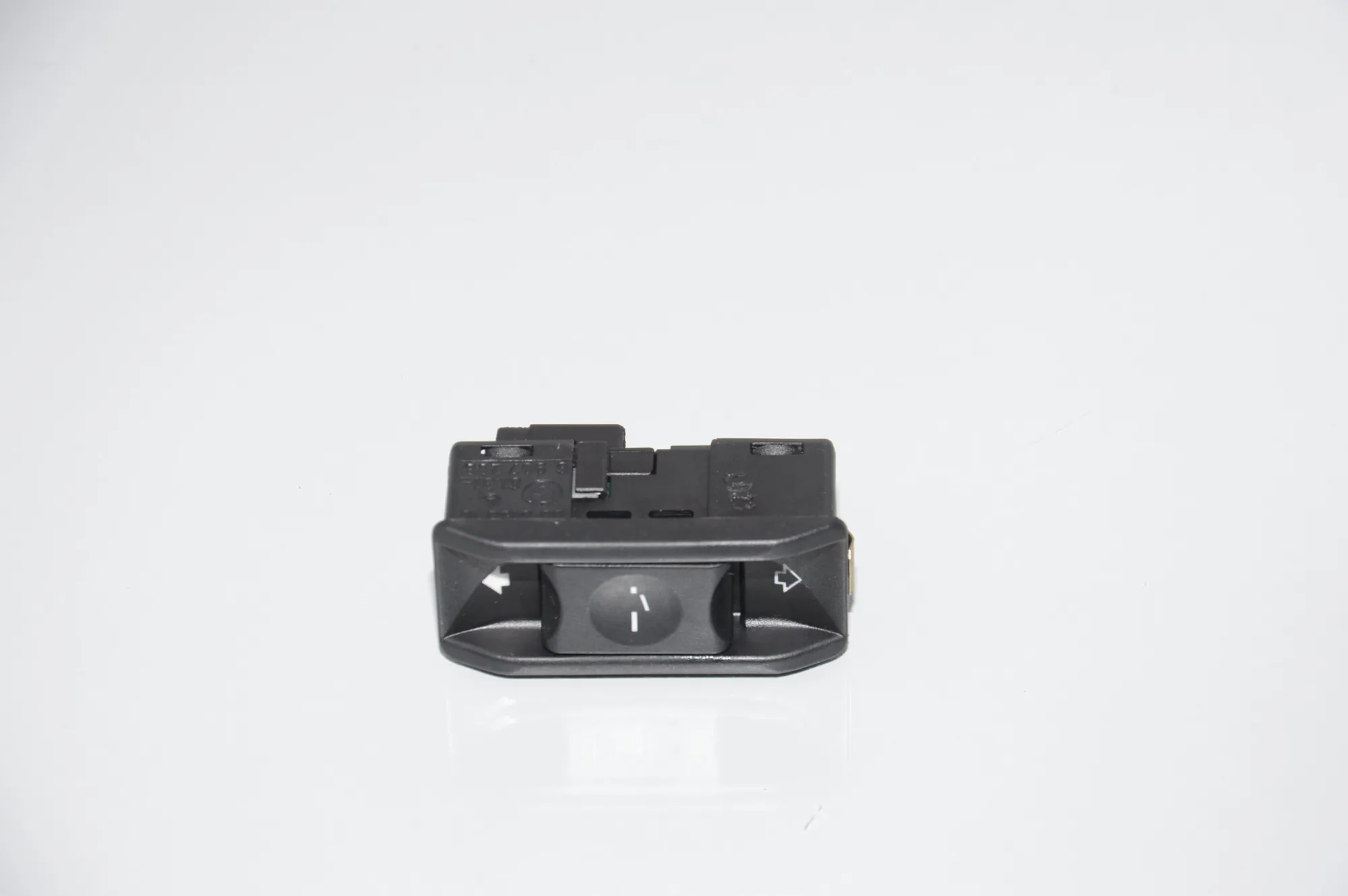 Switches – OEM 61316907288 · BMW X5 (E53) 4.6 is 2003 – 2