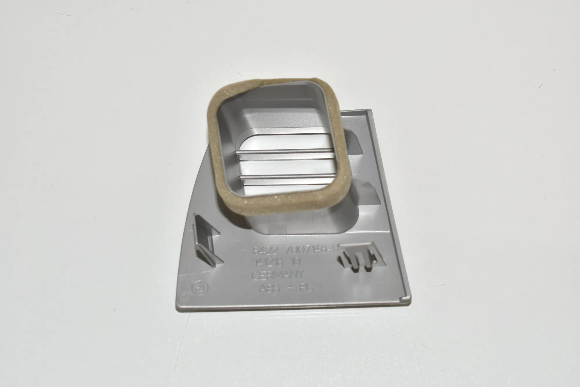Other Interior Parts – OEM 7007148 · BMW 7 (E65, E66, E67) 730 Ld 2005 – 3