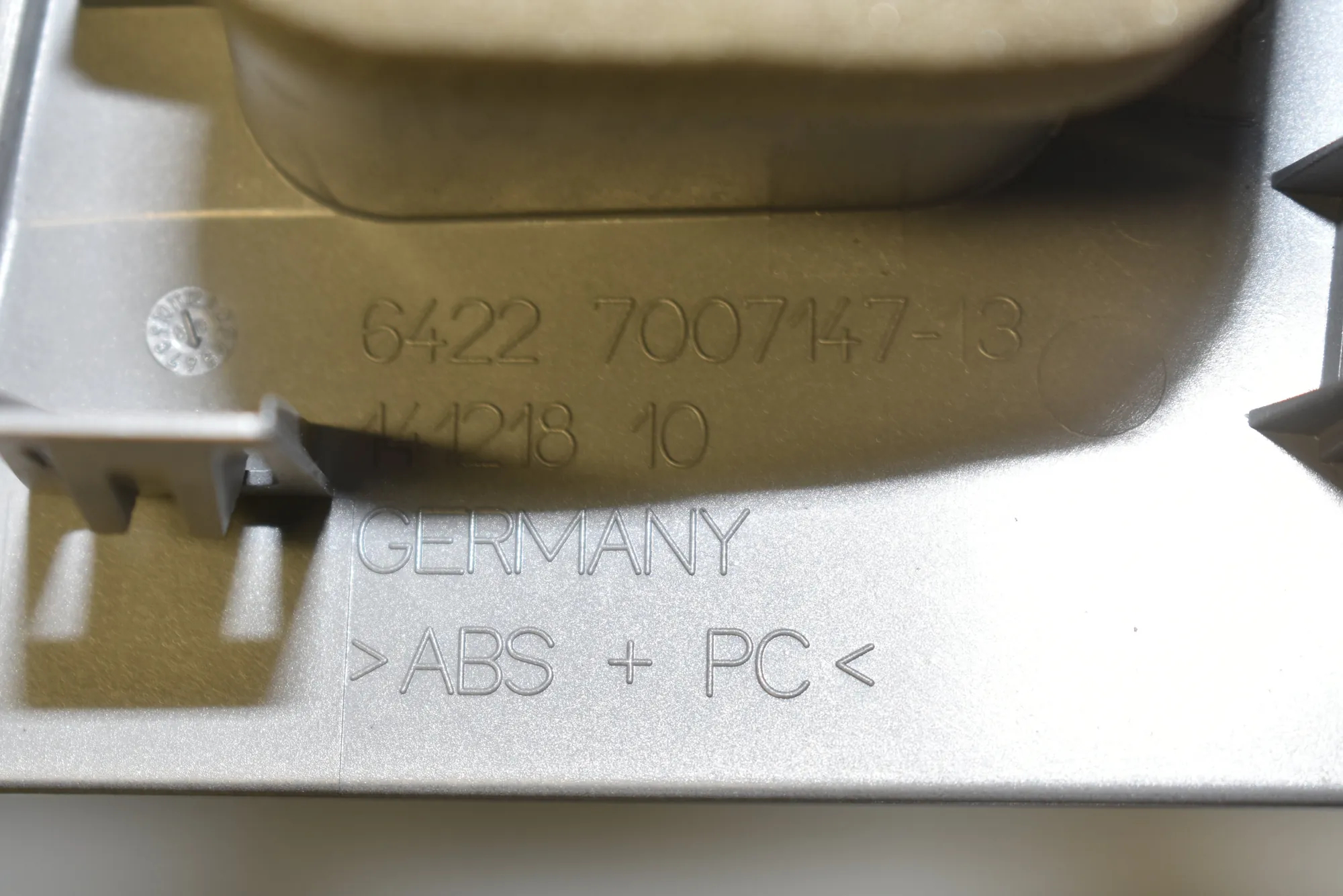 Other Interior Parts – OEM 64227007147 · BMW 7 (E65, E66, E67) 730 Ld 2005 – 4