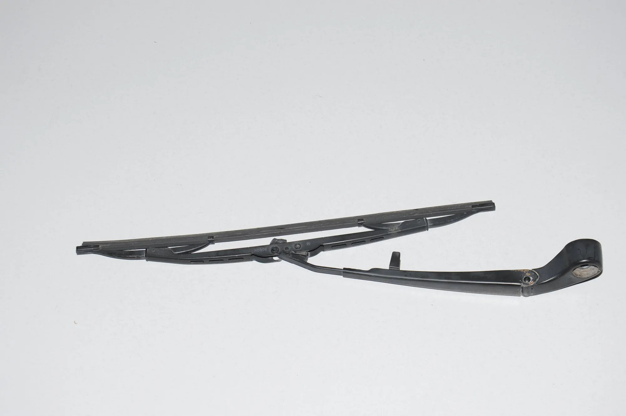 Tailgate Window Wiper Arm – OEM 61627068076 · BMW X5 (E53) 4.6 is 2003 – 2