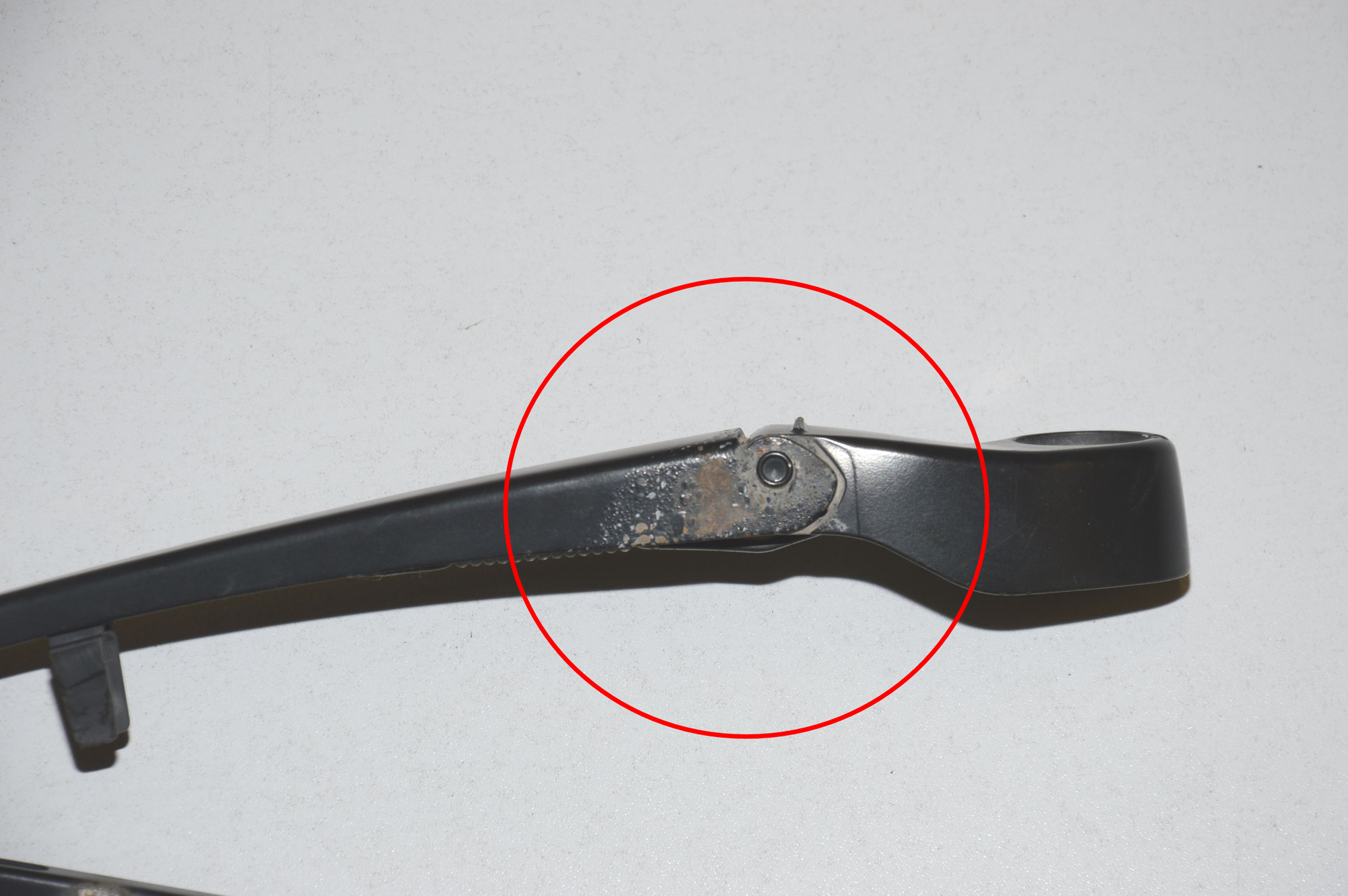 Tailgate Window Wiper Arm – OEM 61627068076 · BMW X5 (E53) 4.6 is 2003 – 6