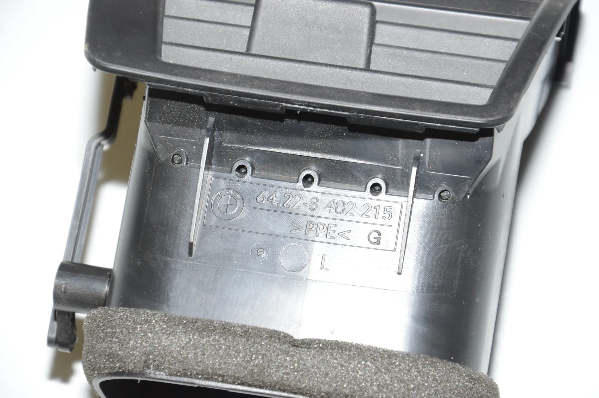 Dashboard Air Vents – OEM 64228402215 · BMW X5 (E53) 4.6 is 2003 – 5