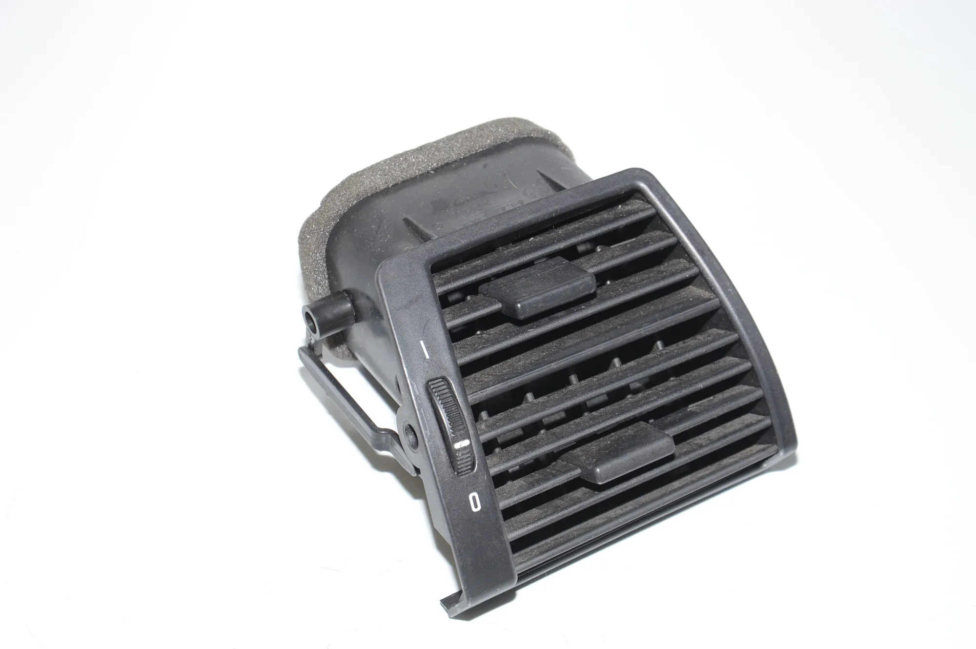 Dashboard Air Vents – OEM 64228402216 · BMW X5 (E53) 4.6 is 2003 – 2