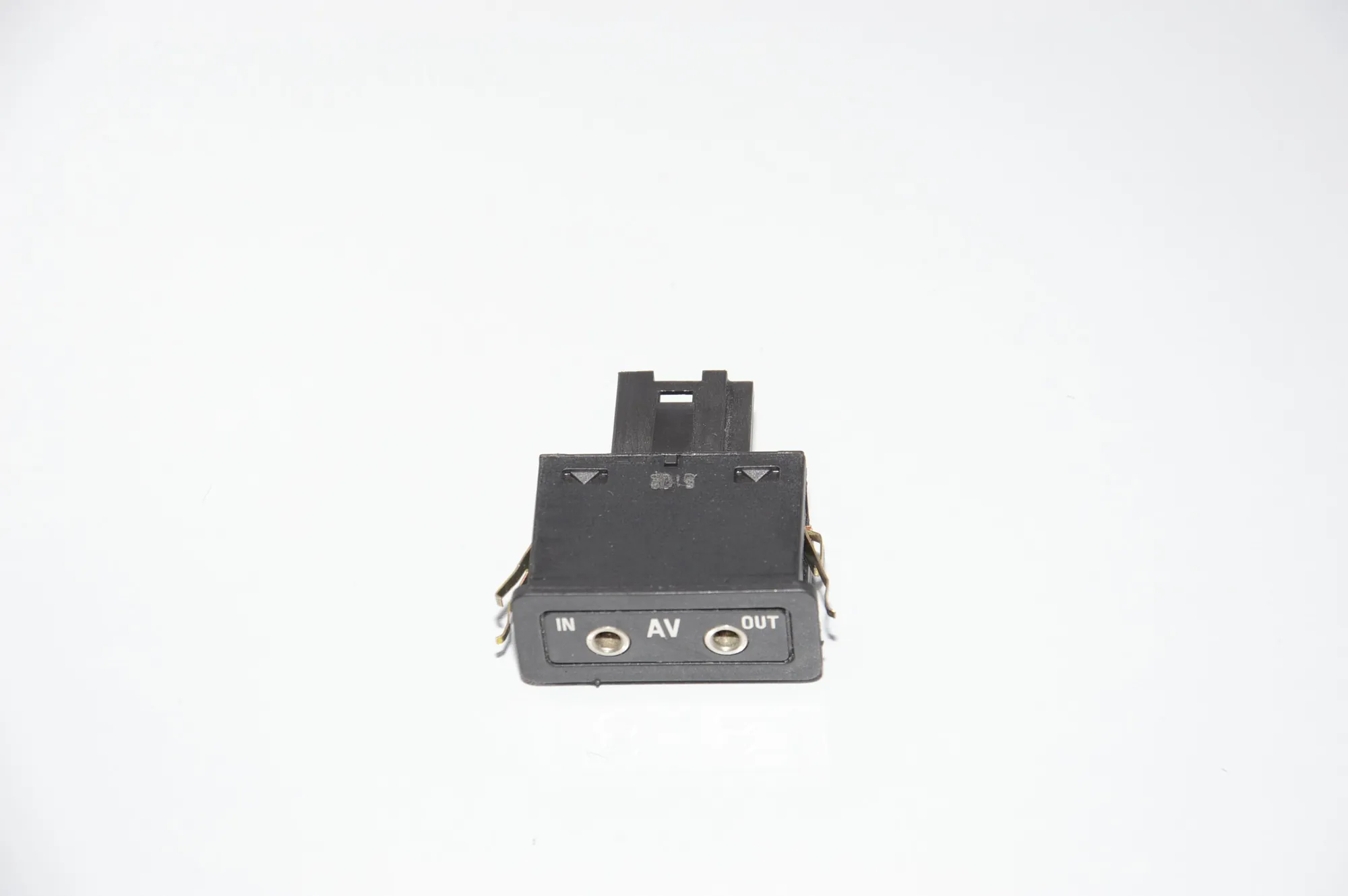 USB/AUX-In Socket Port – OEM 61318368346 · BMW X5 (E53) 4.6 is 2003
