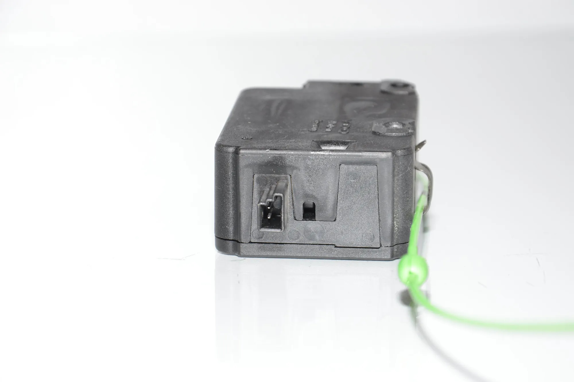 Fuel Tank Cover Lock – OEM 67116923974 · BMW X5 (E53) 4.6 is 2003 – 5