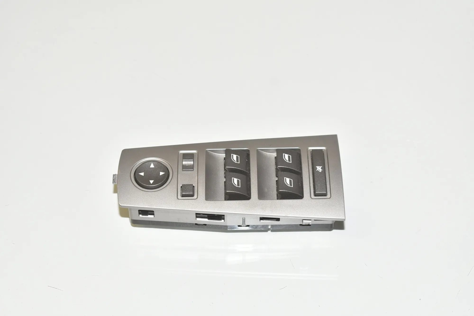 Front Left Door Window Switch – OEM 6943055 · BMW 7 (E65, E66, E67) 730 Ld 2005
