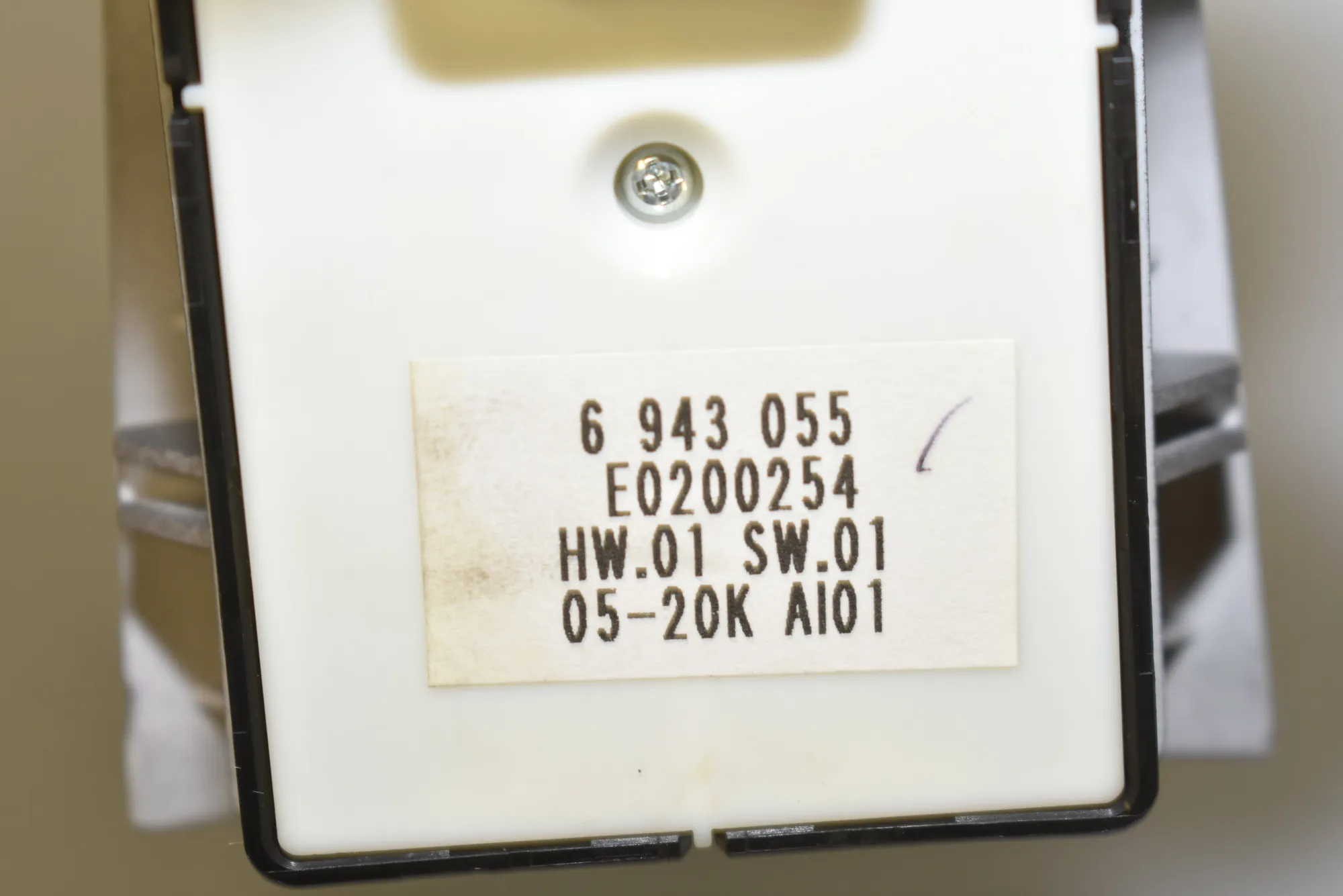 Front Left Door Window Switch – OEM 6943055 · BMW 7 (E65, E66, E67) 730 Ld 2005 – 4