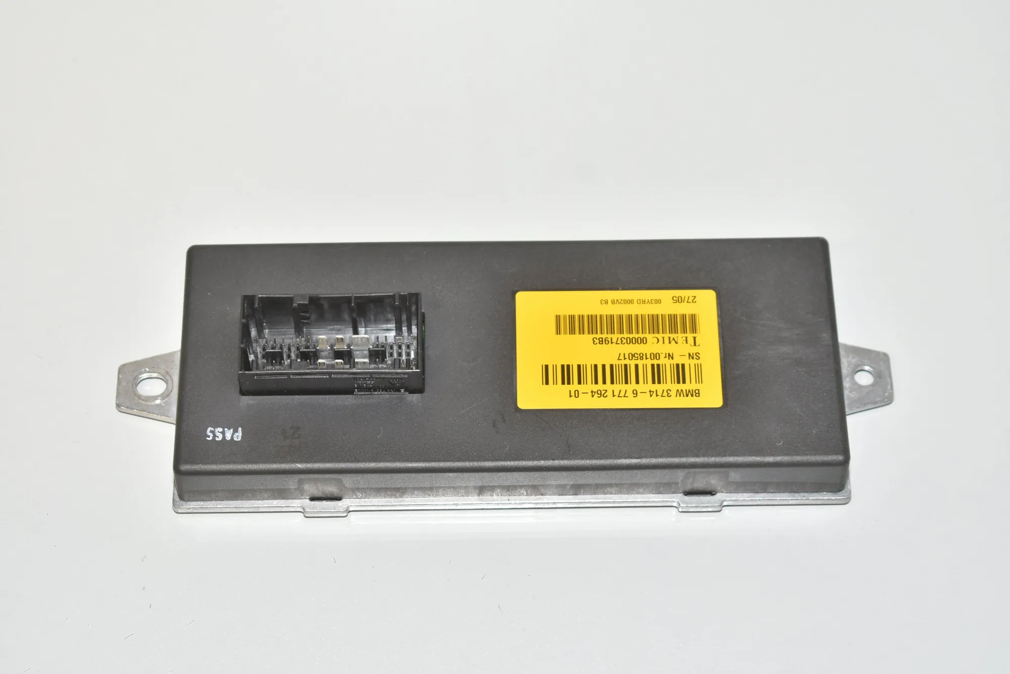 Other Control Units – OEM 37146776655 · BMW 7 (E65, E66, E67) 730 Ld 2005
