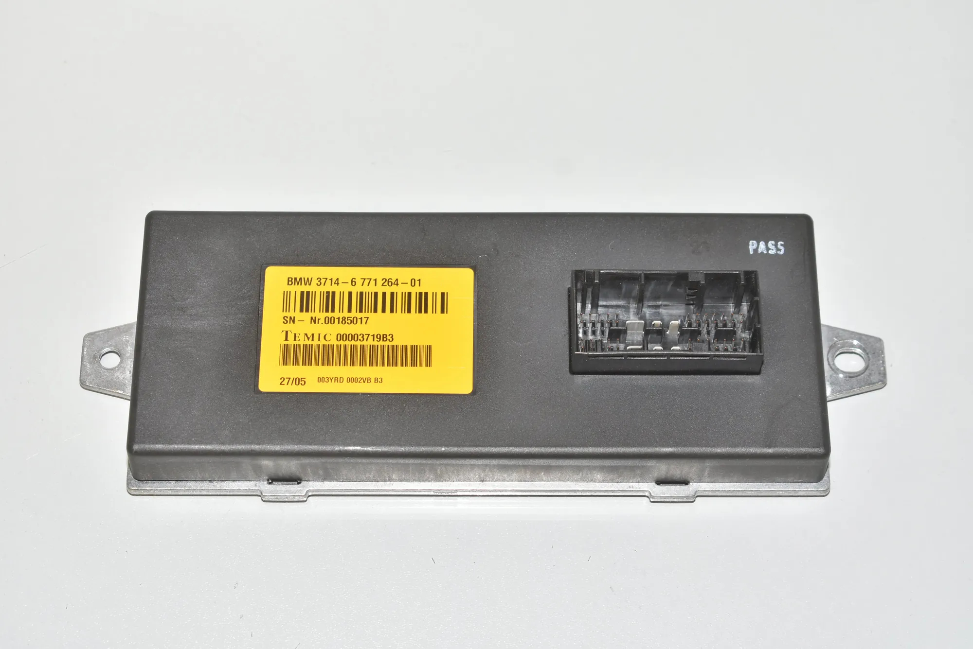 Other Control Units – OEM 37146776655 · BMW 7 (E65, E66, E67) 730 Ld 2005 – 2