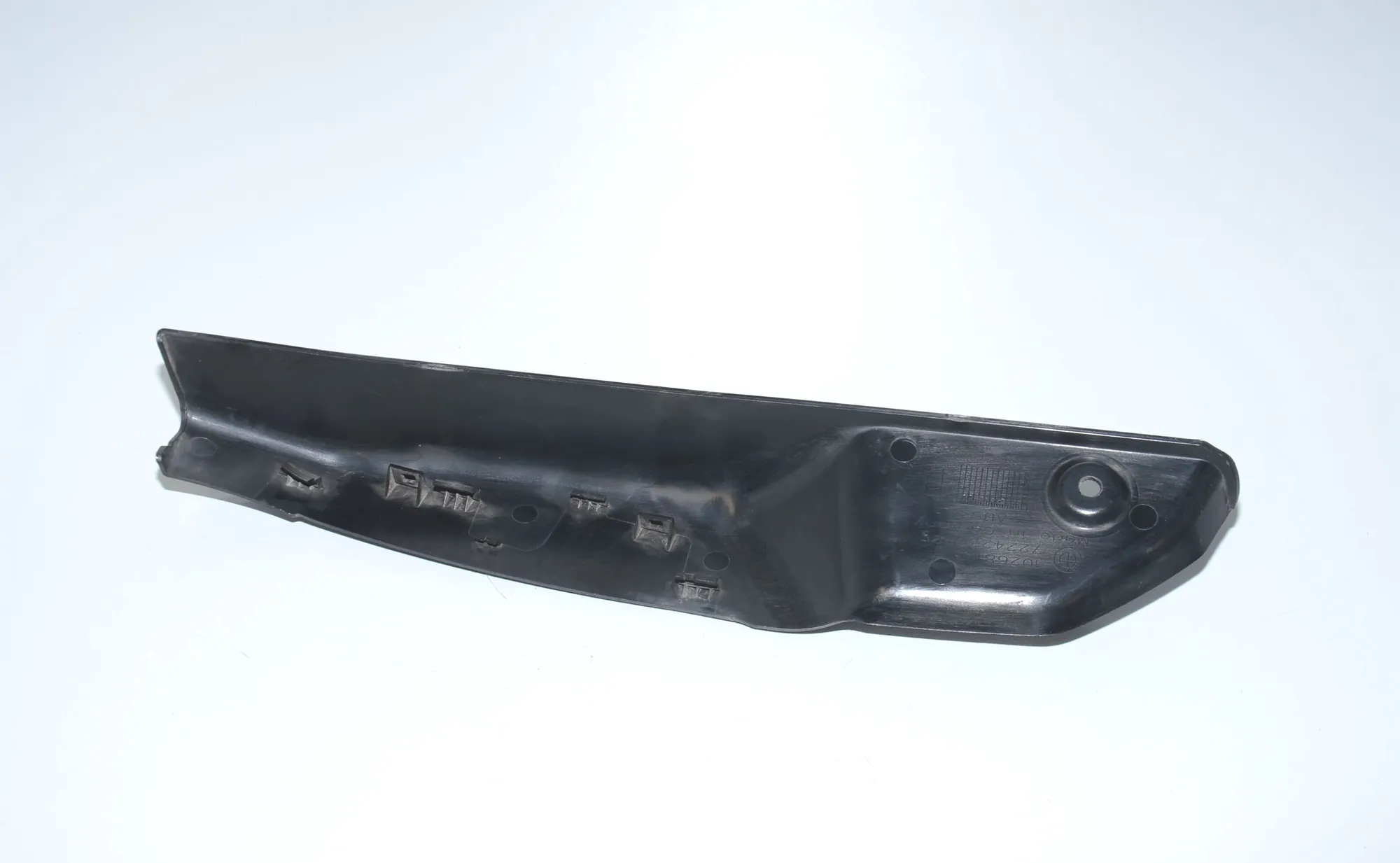 Rear Right Tail Light Trim – OEM 63217224230 · BMW 5 Gran Turismo (F07) 530 d 2010 – 3