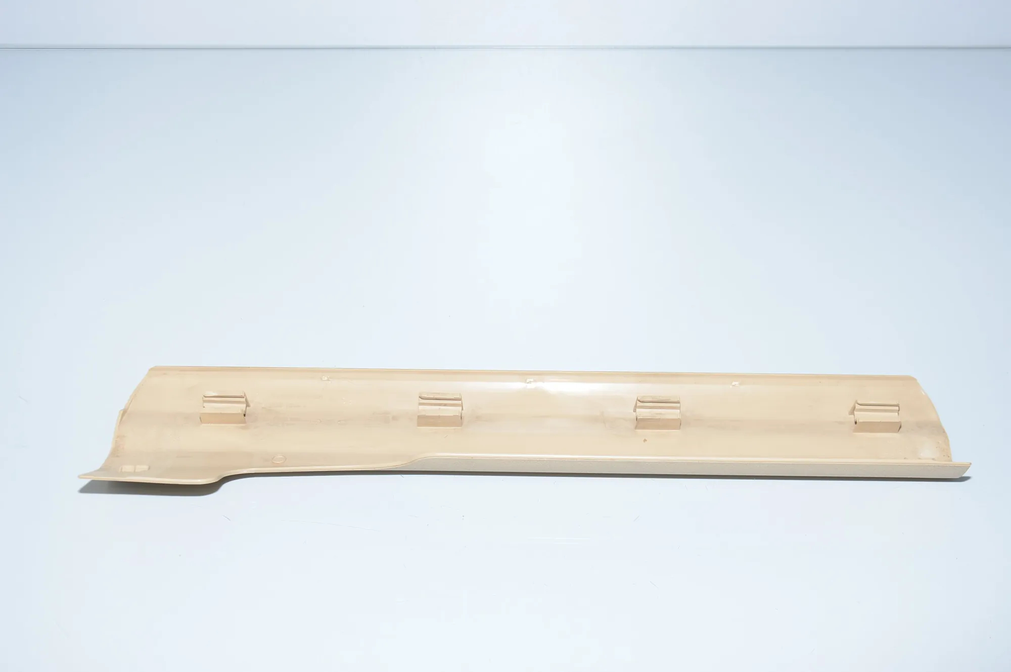 Front Right Interior Step Trim – OEM 9138916 · BMW 5 Gran Turismo (F07) 530 d 2010 – 7