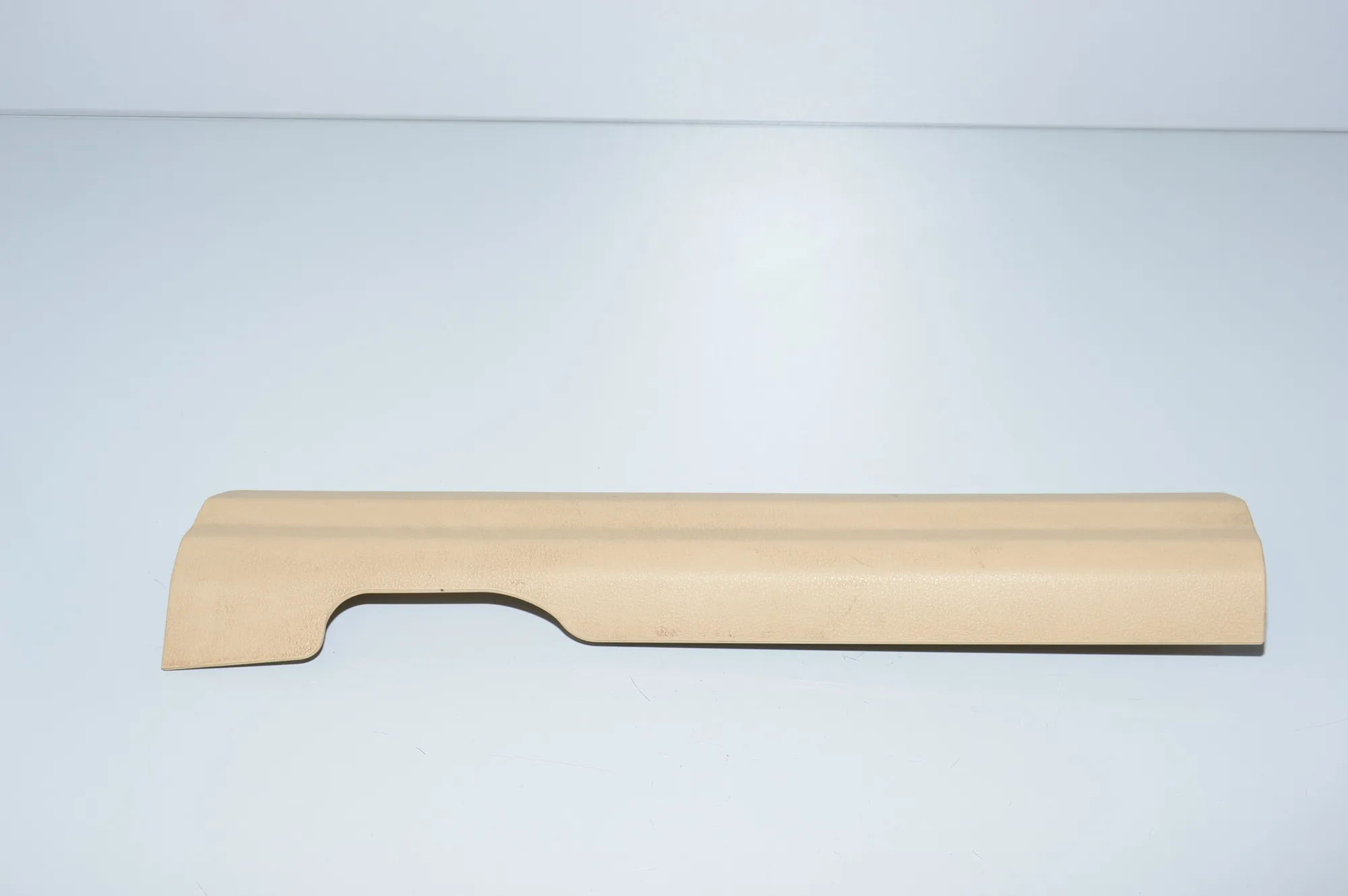 Front Left Interior Step Trim – OEM 9138915 · BMW 5 Gran Turismo (F07) 530 d 2010 – 7