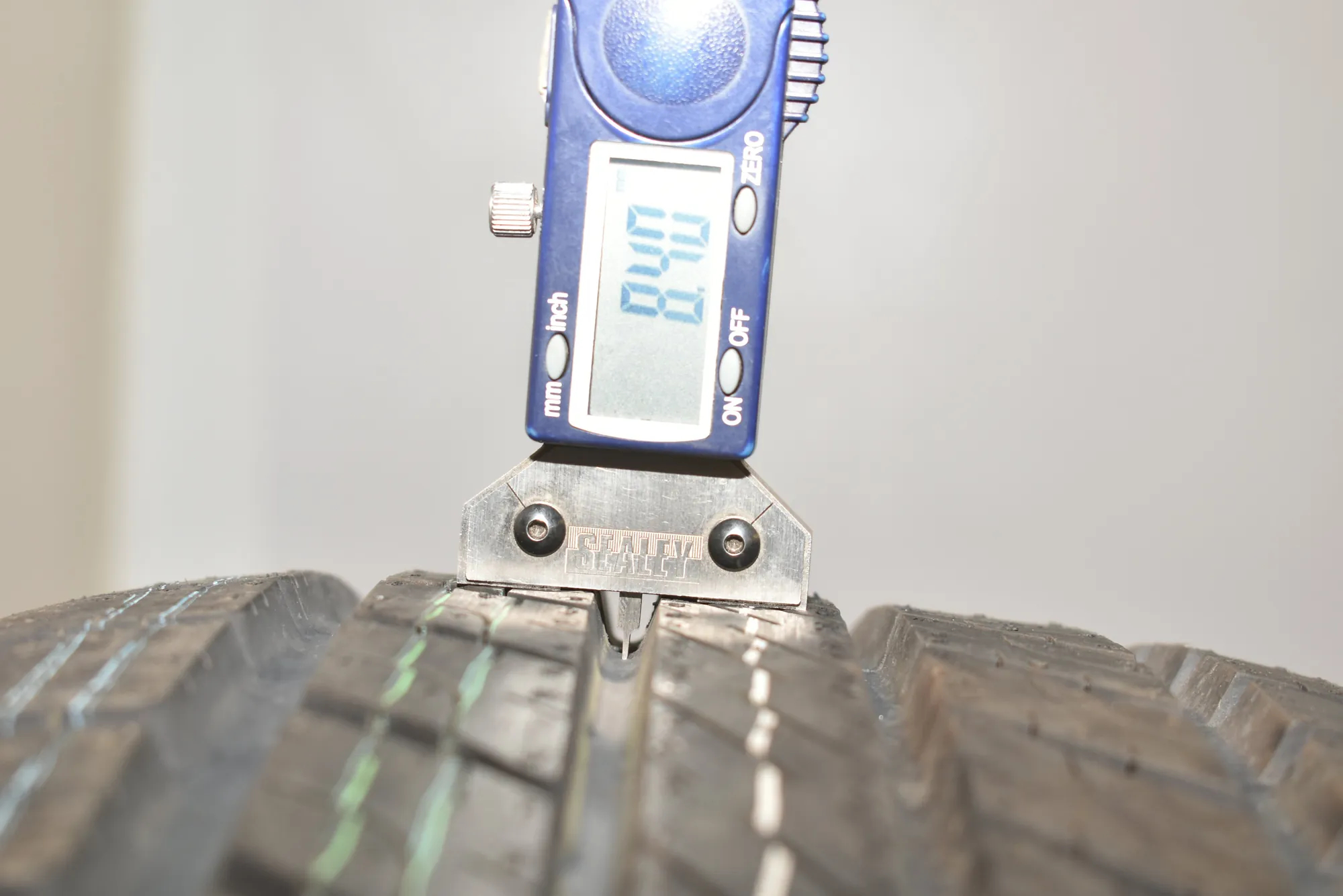 Tire · LAND ROVER DISCOVERY IV (L319) 3.0 TD 4x4 2016 – 6