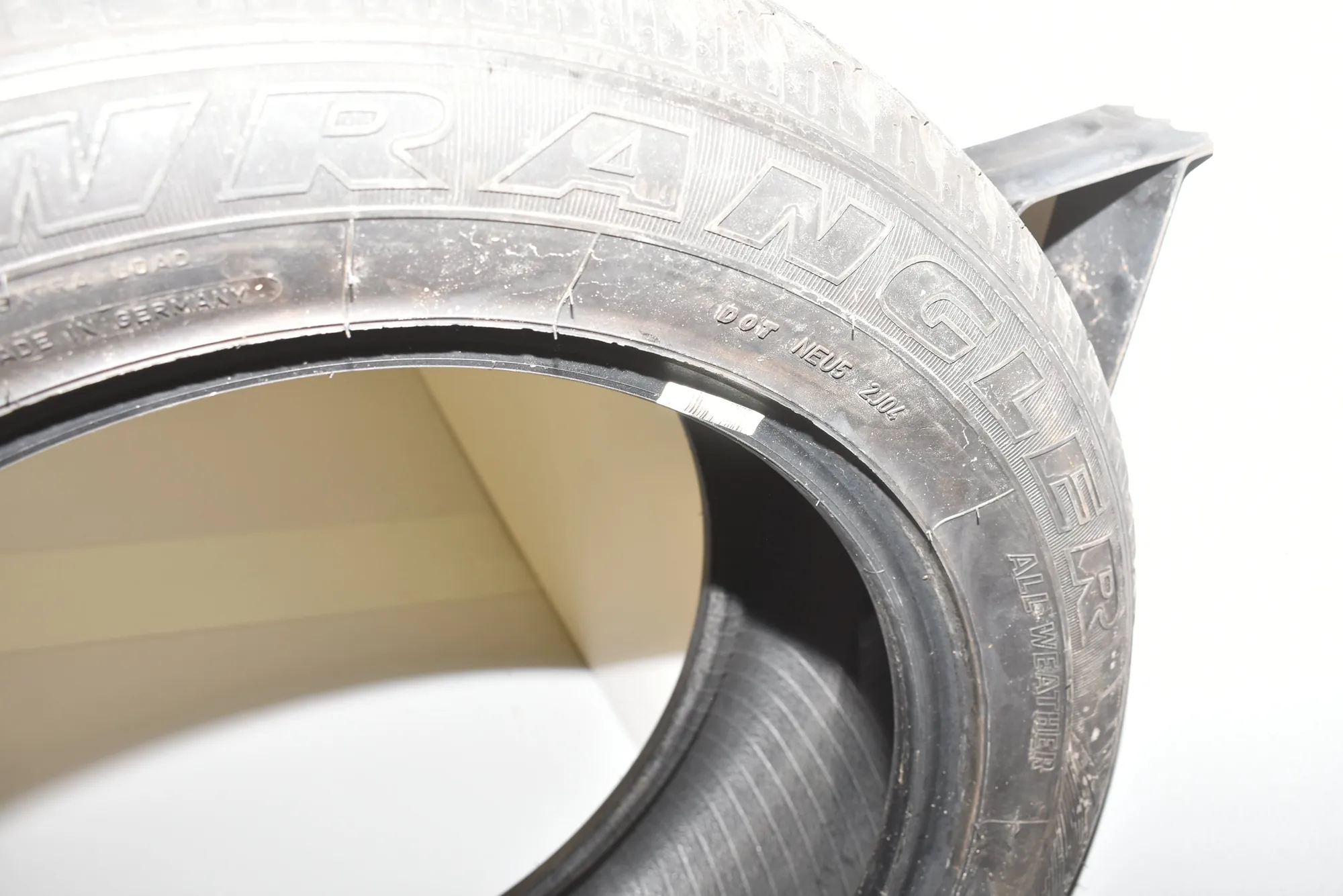 Tire · LAND ROVER DISCOVERY IV (L319) 3.0 TD 4x4 2016 – 4