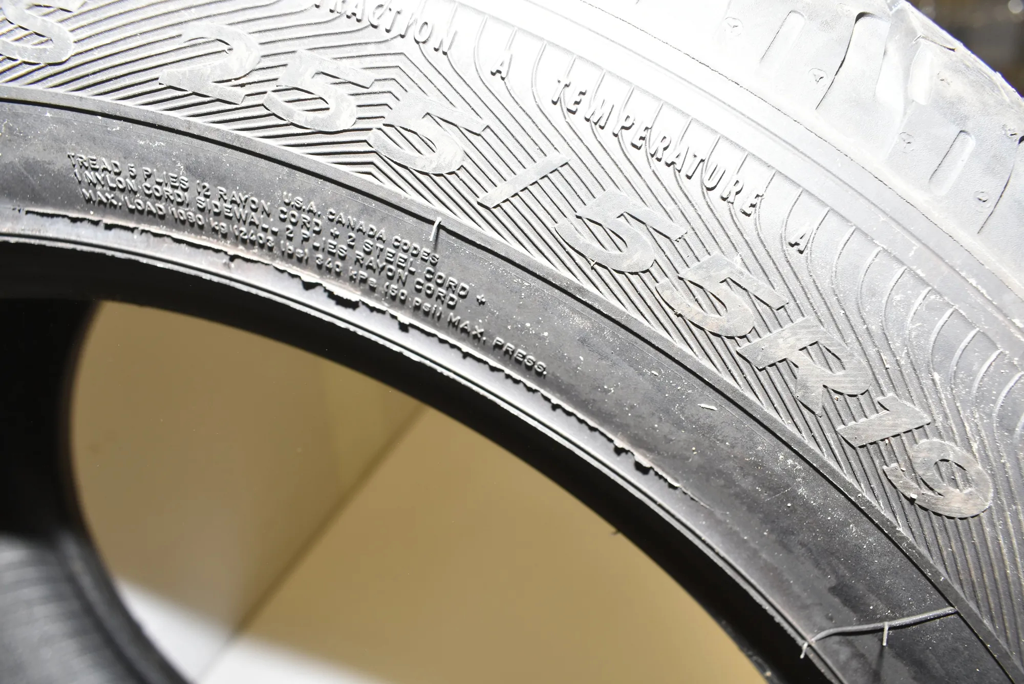 Tire · LAND ROVER DISCOVERY IV (L319) 3.0 TD 4x4 2016 – 3