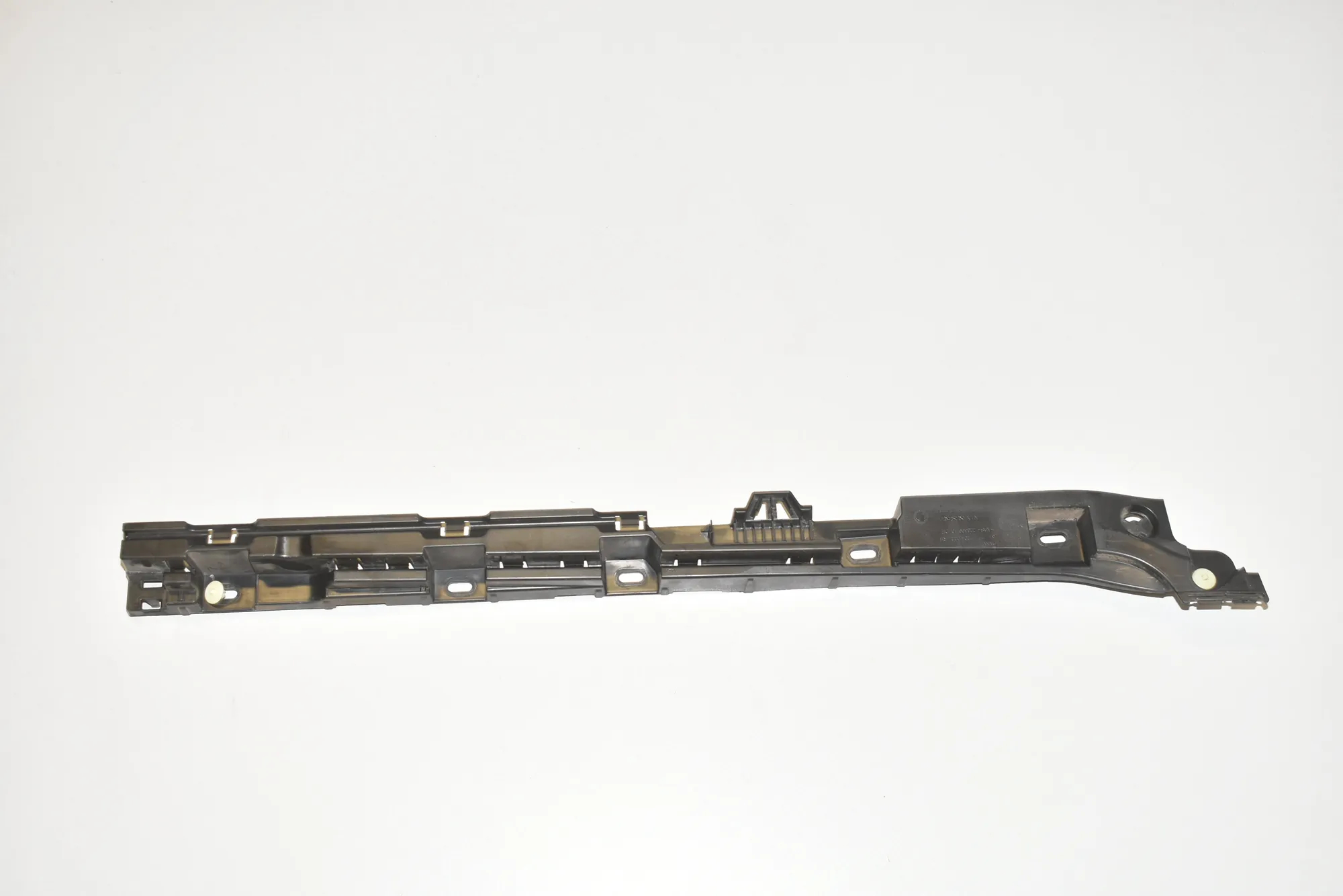 Sideskirt Bracket – OEM 51777204022 · BMW 5 (F10) 525 d 2010