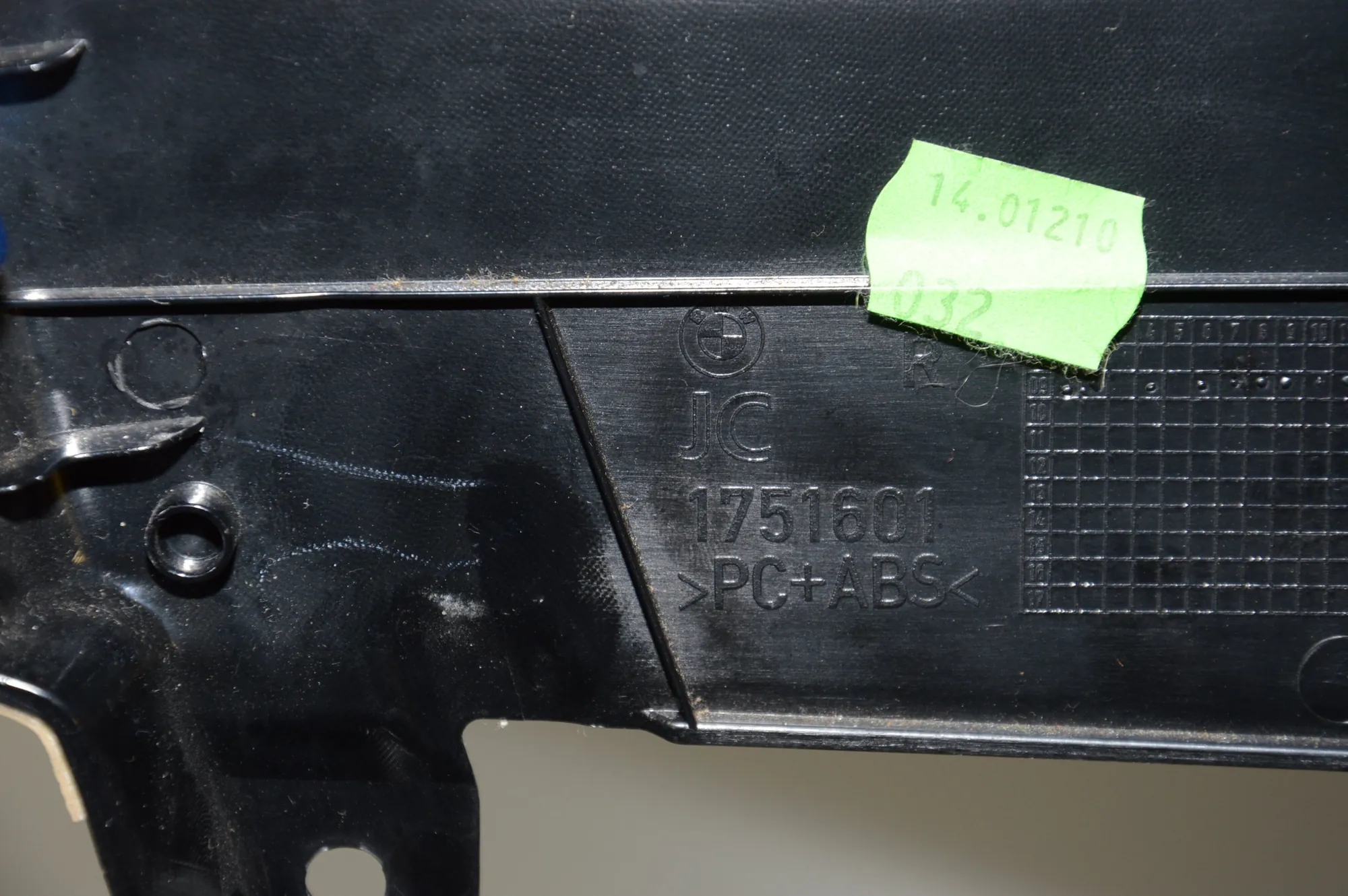 Right Side B Pillar Trim – OEM 1751601 · BMW 5 Gran Turismo (F07) 530 d 2010 – 8