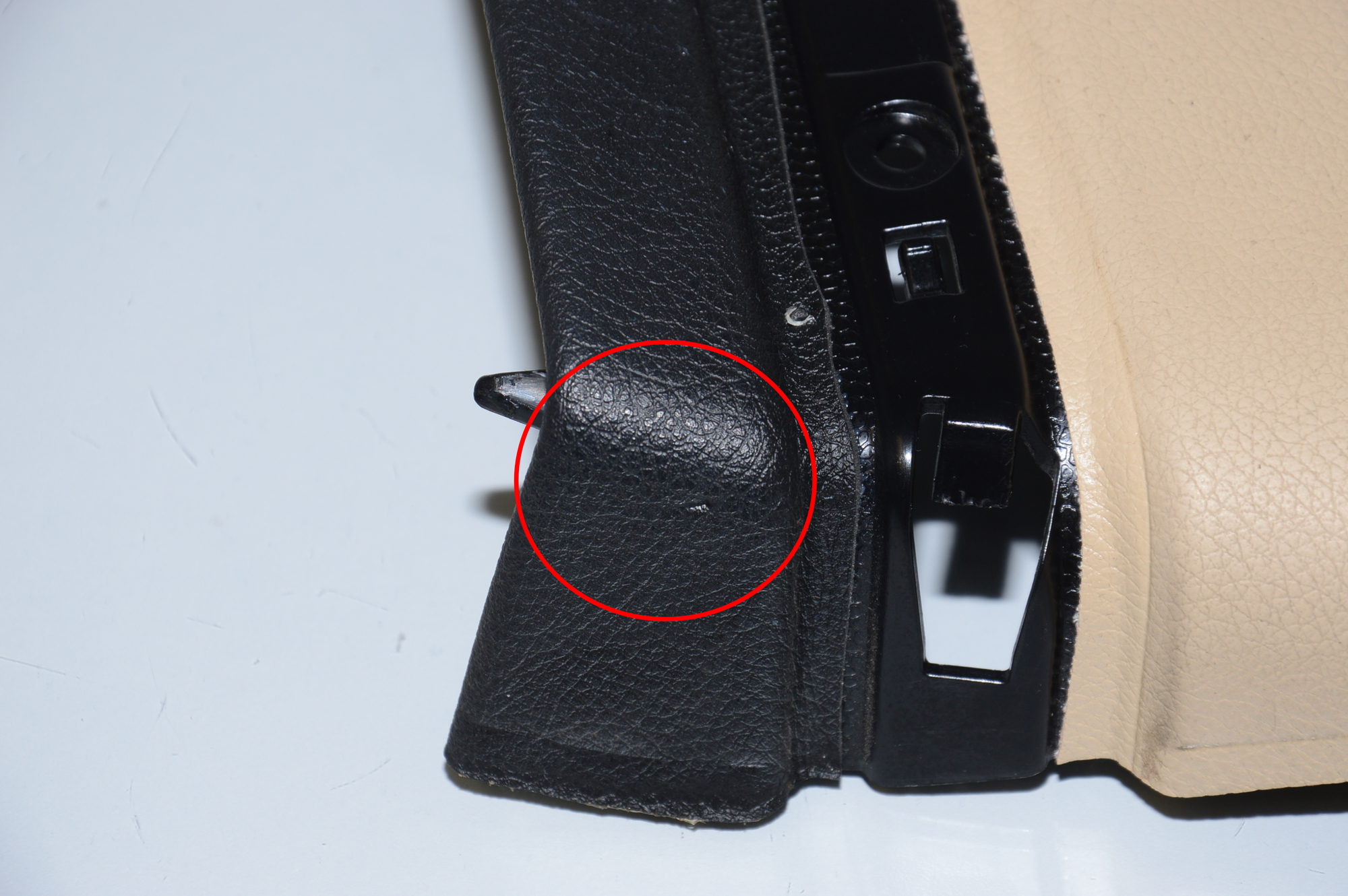 Right Side B Pillar Trim – OEM 1751601 · BMW 5 Gran Turismo (F07) 530 d 2010 – 9