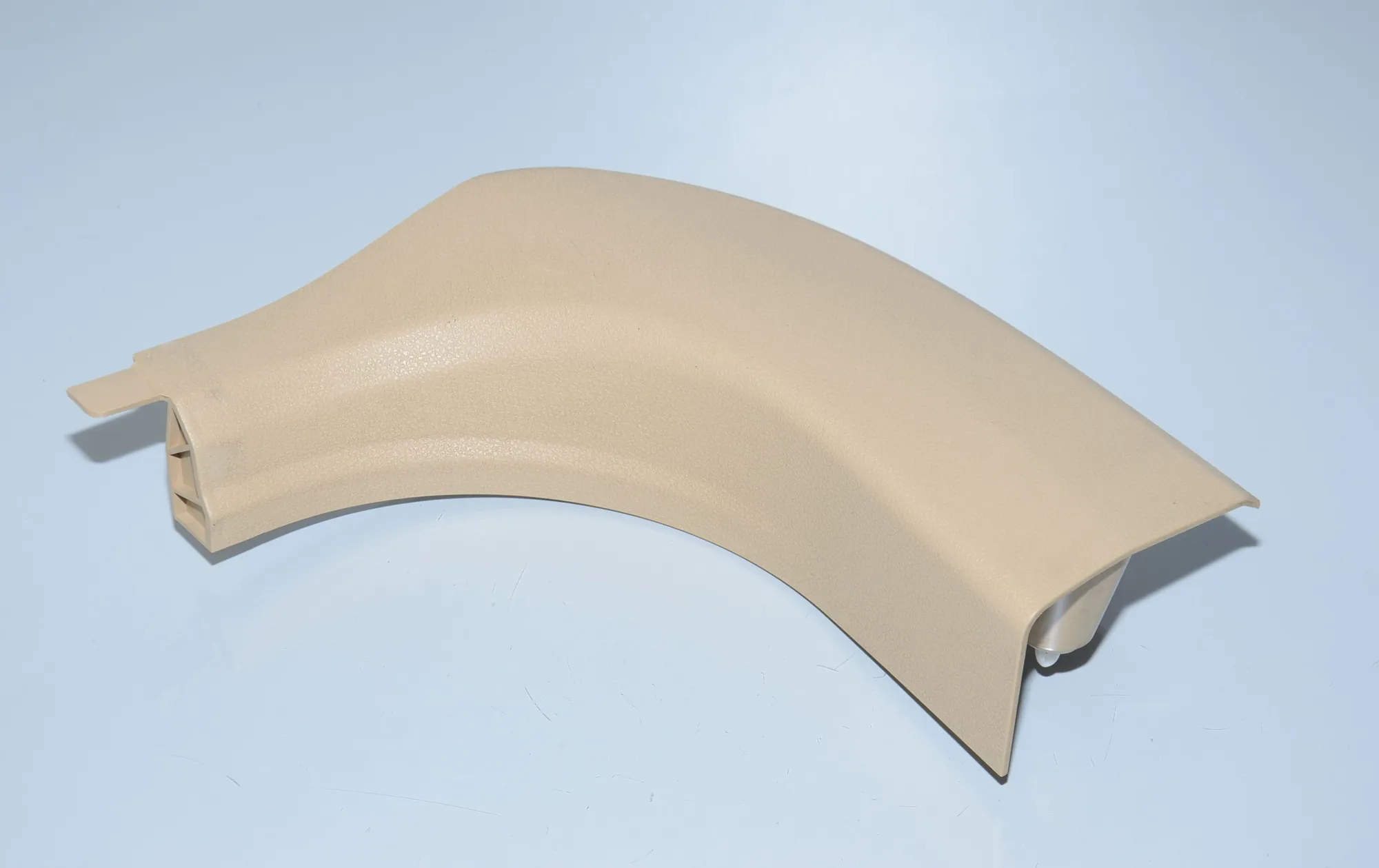 Front Right Interior Step Trim – OEM 9138942 · BMW 5 Gran Turismo (F07) 530 d 2010