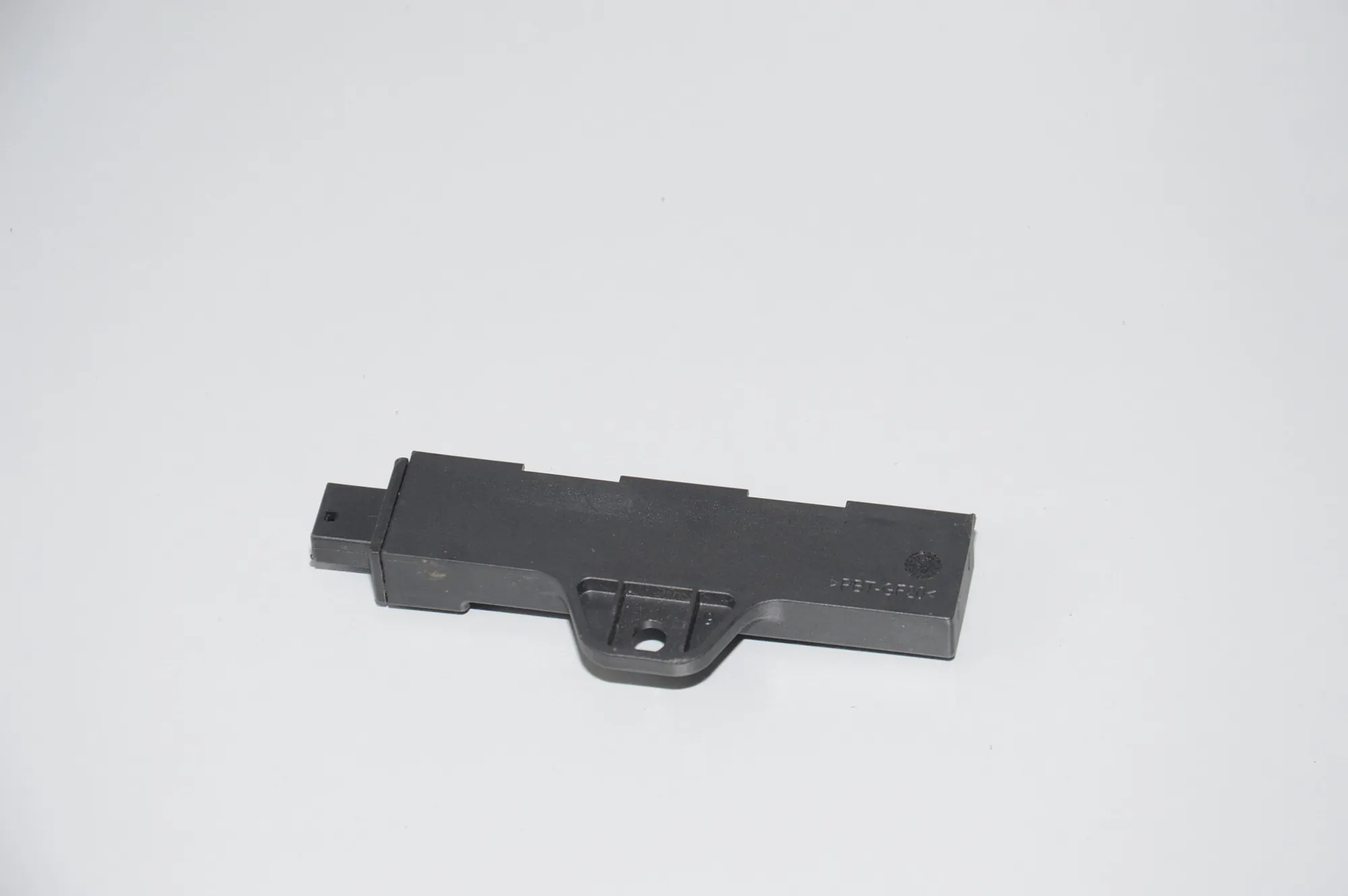 Antenna – OEM 65209220832 · BMW 5 (F10) 530 d 2014 – 4