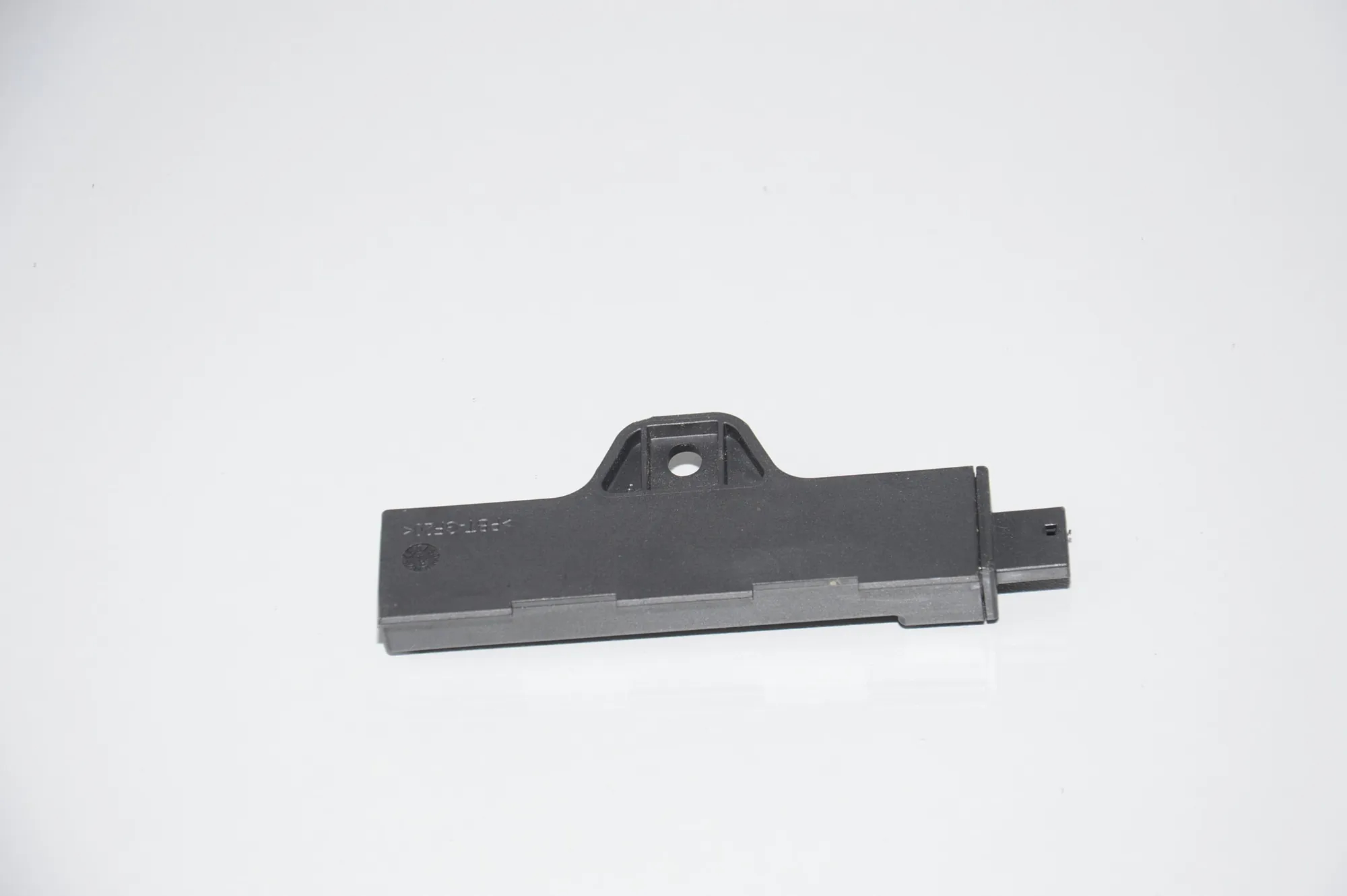 Antenna – OEM 65209220832 · BMW 5 (F10) 530 d 2014 – 3