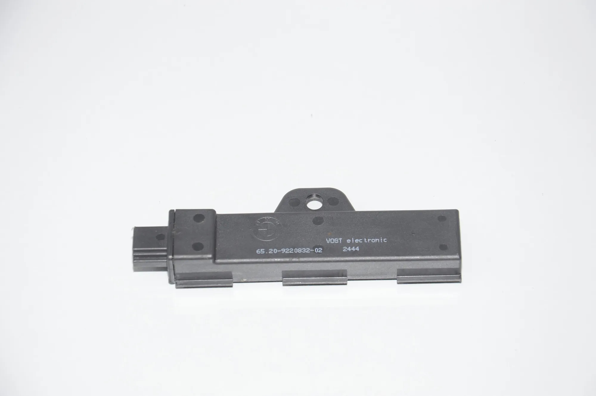 Antenna – OEM 65209220832 · BMW 5 (F10) 530 d 2014 – 2