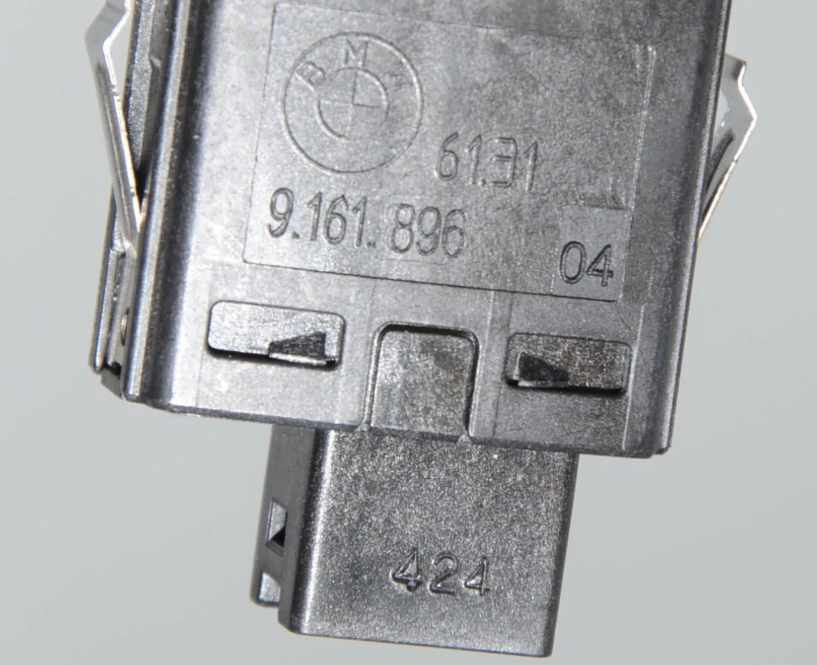 Hazard Button – OEM 61319161896 · BMW 5 (F10) 530 d 2014 – 6