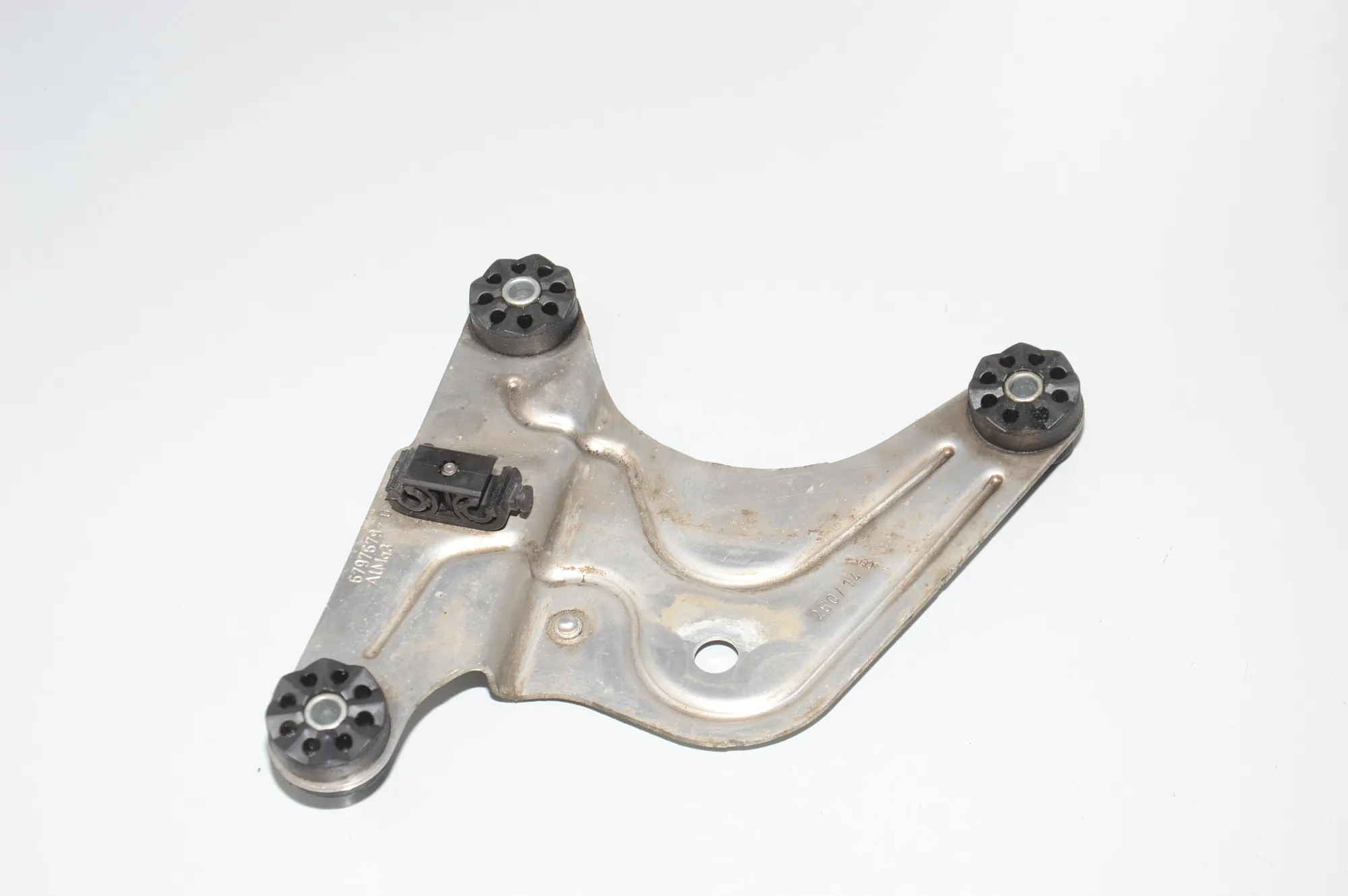ABS Pump Holder – OEM 6797679 · BMW 5 (F10) 530 d 2014 – 3