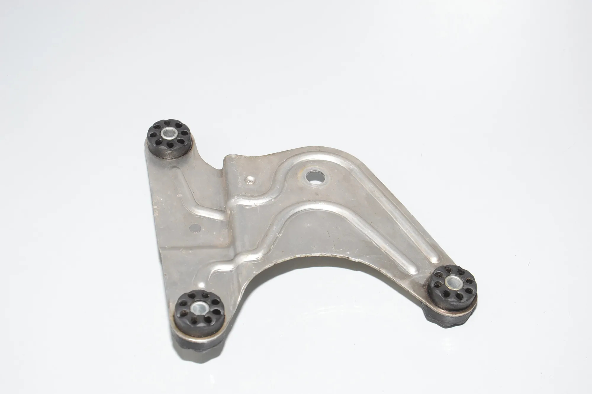 ABS Pump Holder – OEM 6797679 · BMW 5 (F10) 530 d 2014
