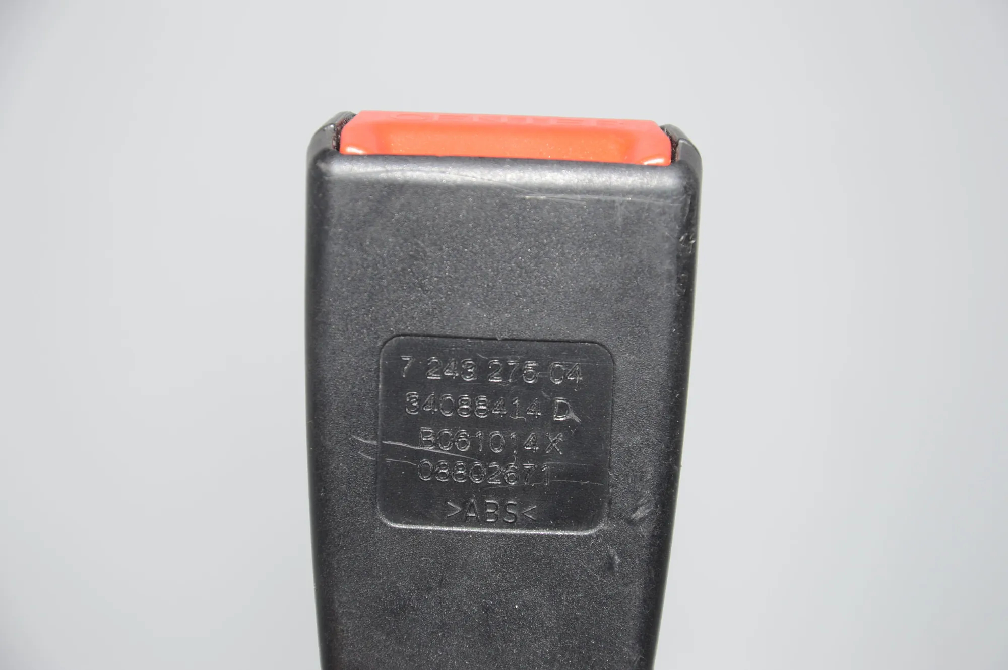 Rear Middle Seat Buckle – OEM 72117243275 · BMW 5 (F10) 530 d 2014 – 6