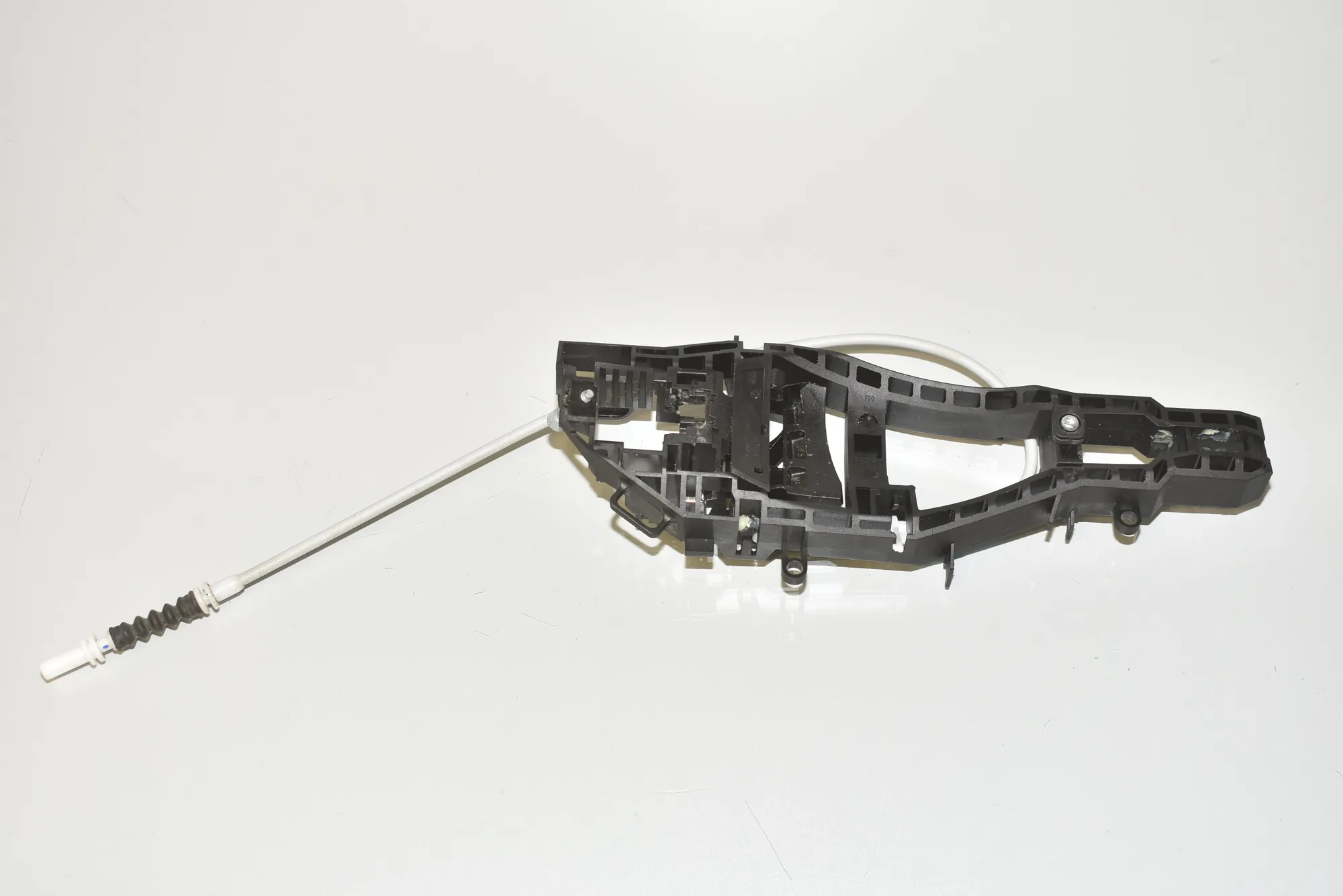 Front Right Door Interior Handle Frame – OEM 7380546 · BMW 4 Gran Coupe (F36) 430 d 2018 – 2