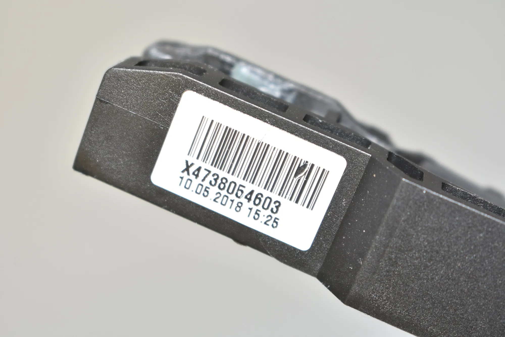 Front Right Door Interior Handle Frame – OEM 7380546 · BMW 4 Gran Coupe (F36) 430 d 2018 – 4
