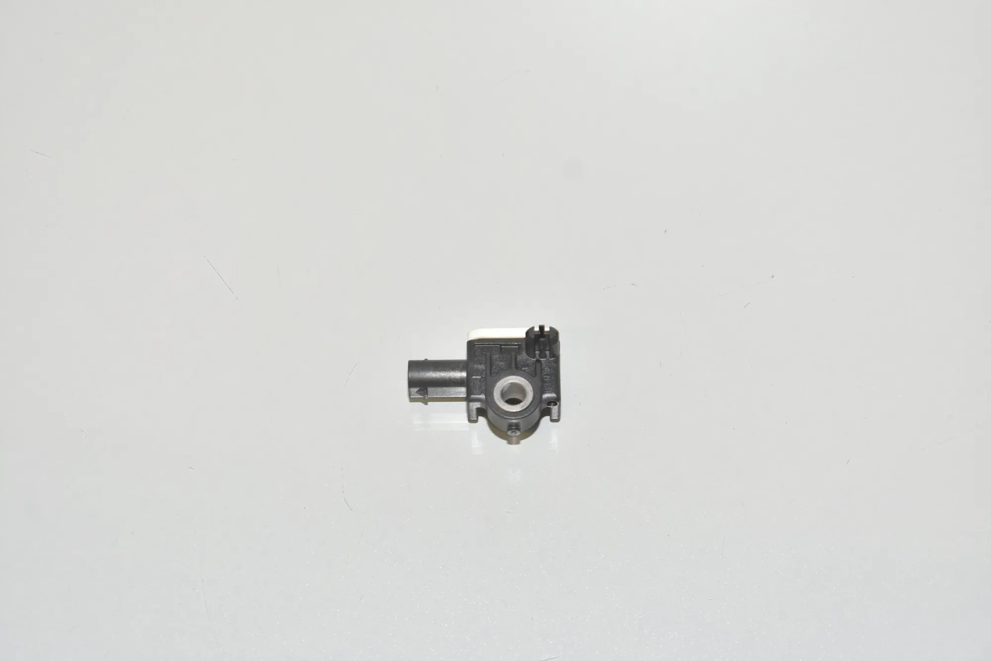 Front Right Impact Sensor – OEM 9234989 · BMW 4 Gran Coupe (F36) 430 d 2018