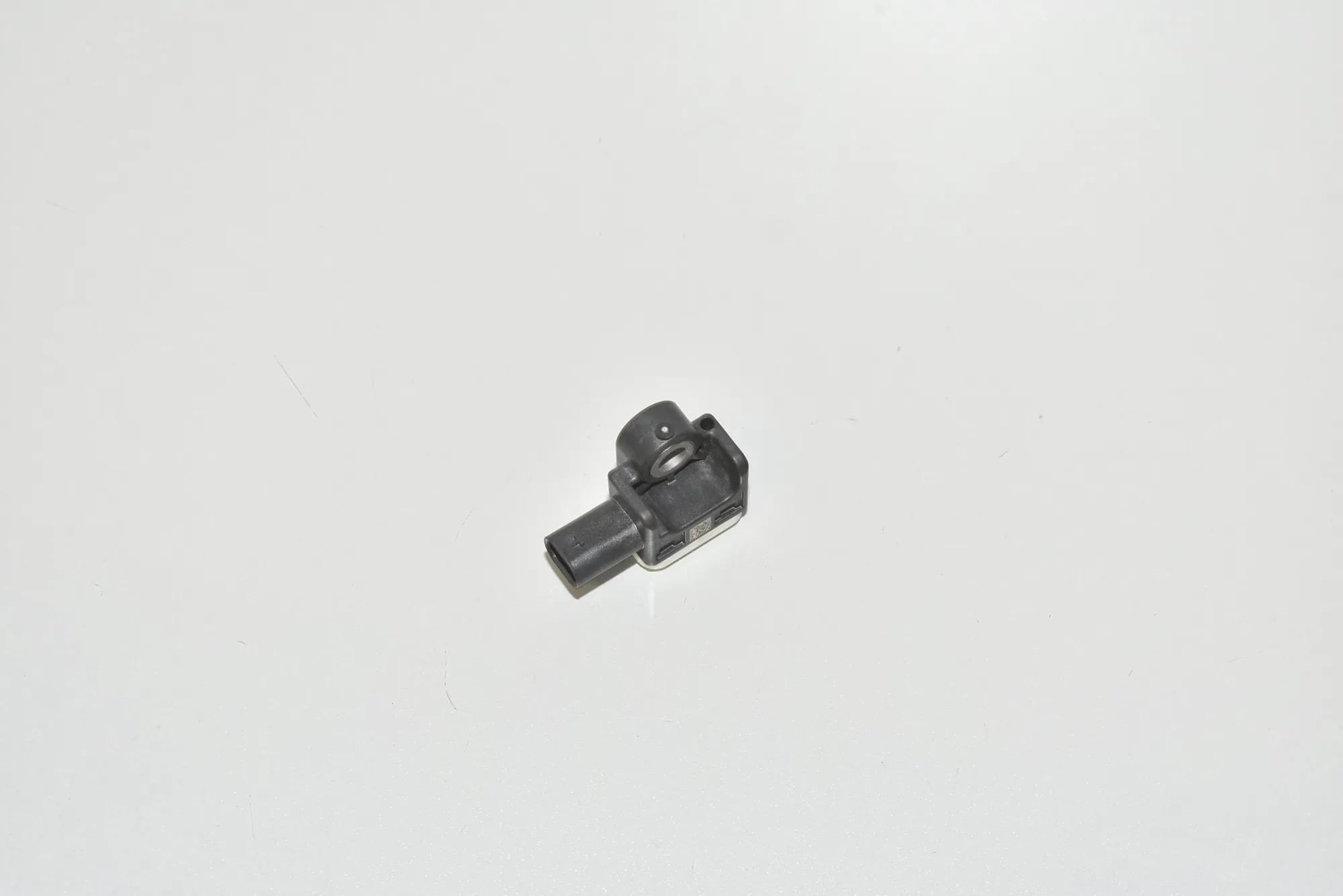 Front Right Impact Sensor – OEM 9234989 · BMW 4 Gran Coupe (F36) 430 d 2018 – 2