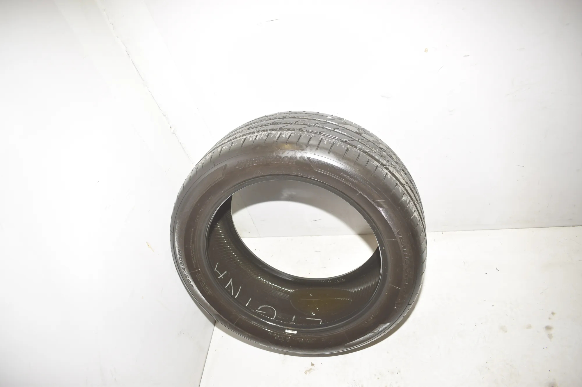 Tire · BMW 5 Touring (F11) BMW 5 Touring (F11) 518 d 2017 – 2