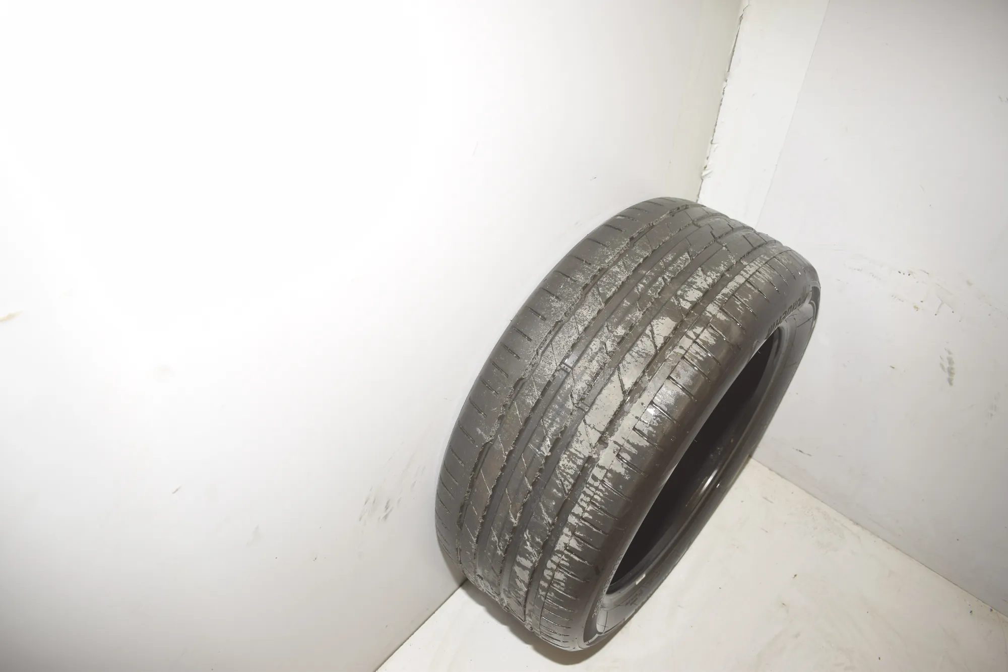Tire · BMW 5 Touring (F11) BMW 5 Touring (F11) 518 d 2017 – 8