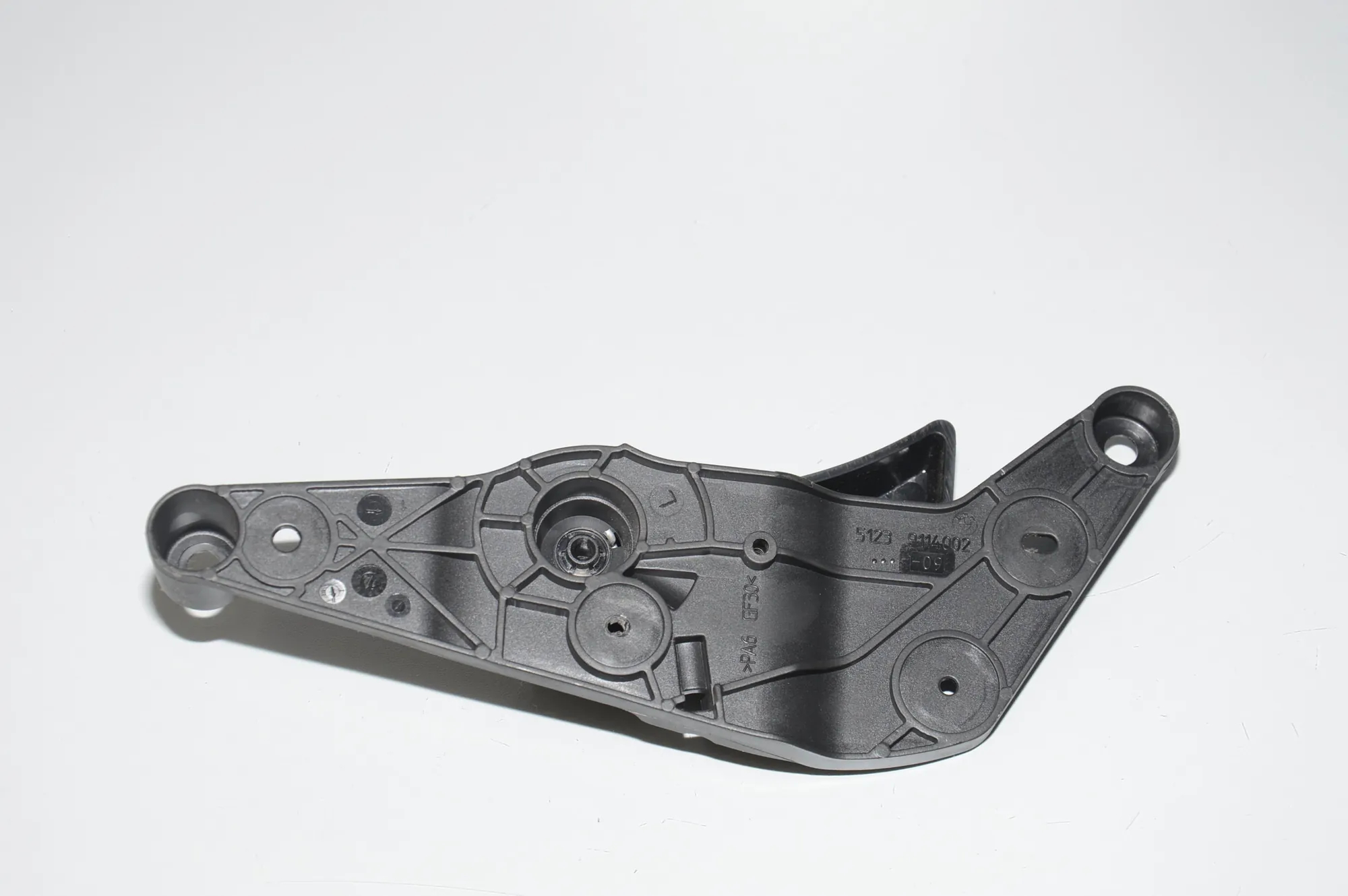 Bonnet Release Handle – OEM 51239114002 · BMW 5 (F10) 530 d 2014 – 4