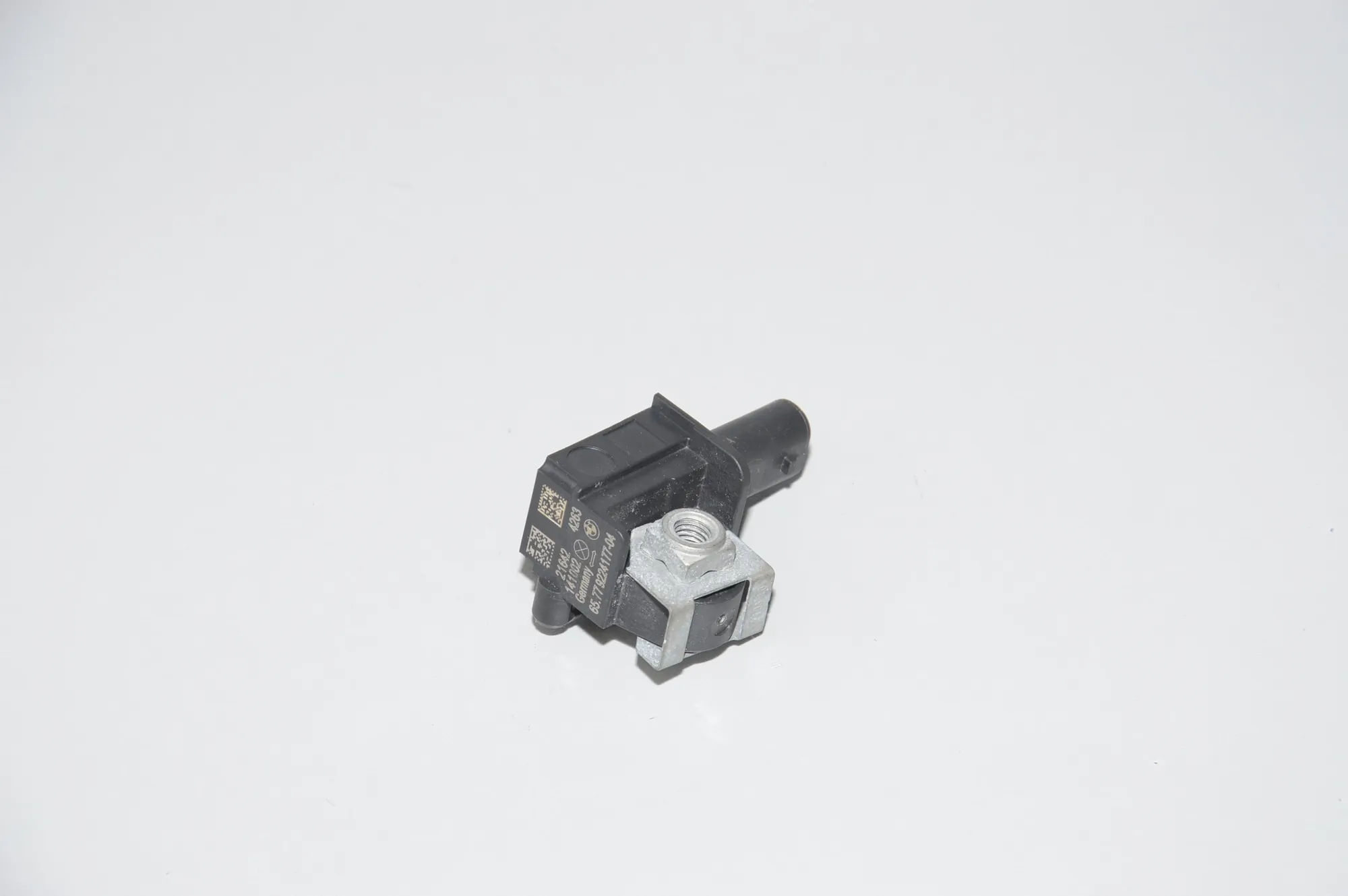 Front Left Impact Sensor – OEM 65779224177 · BMW 5 (F10) 530 d 2014 – 2