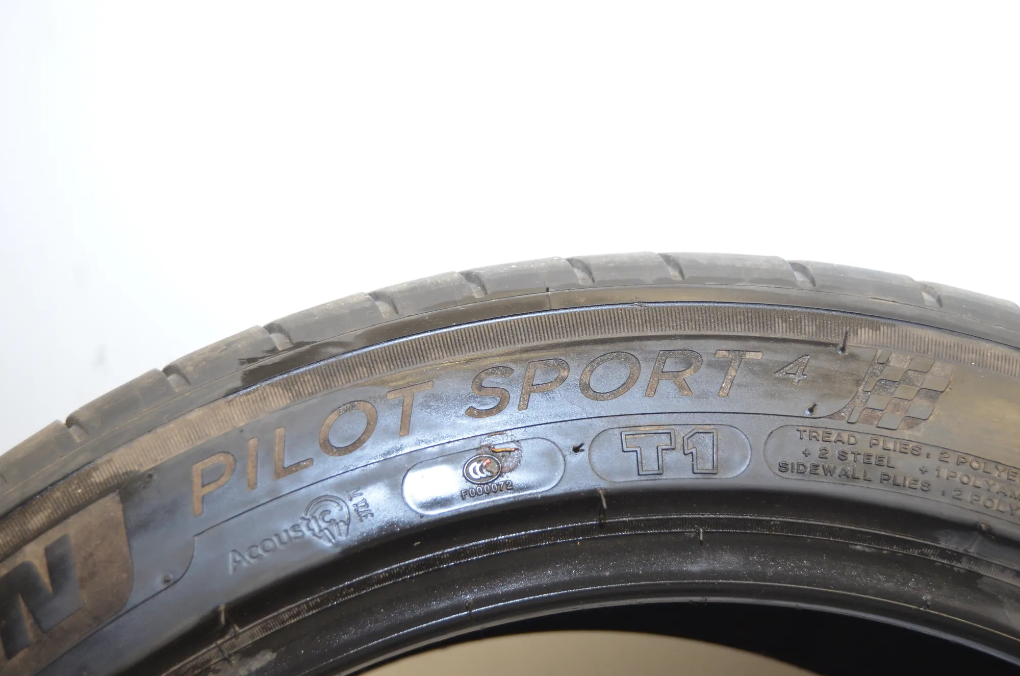 Tire · BMW 3 Touring (F31) BMW 3 Touring (F31) 330 d xDrive 2015 – 3