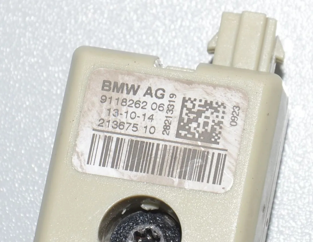 Antenna – OEM 65209118262 · BMW 5 (F10) 530 d 2014 – 5