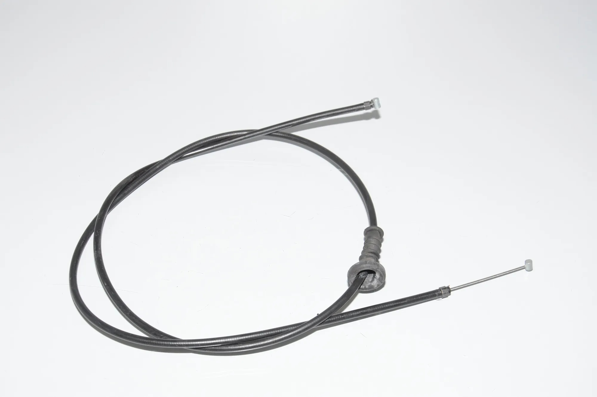 Bonnet Lock Cable – OEM 51237255801 · BMW 5 (F10) 530 d 2014 – 3