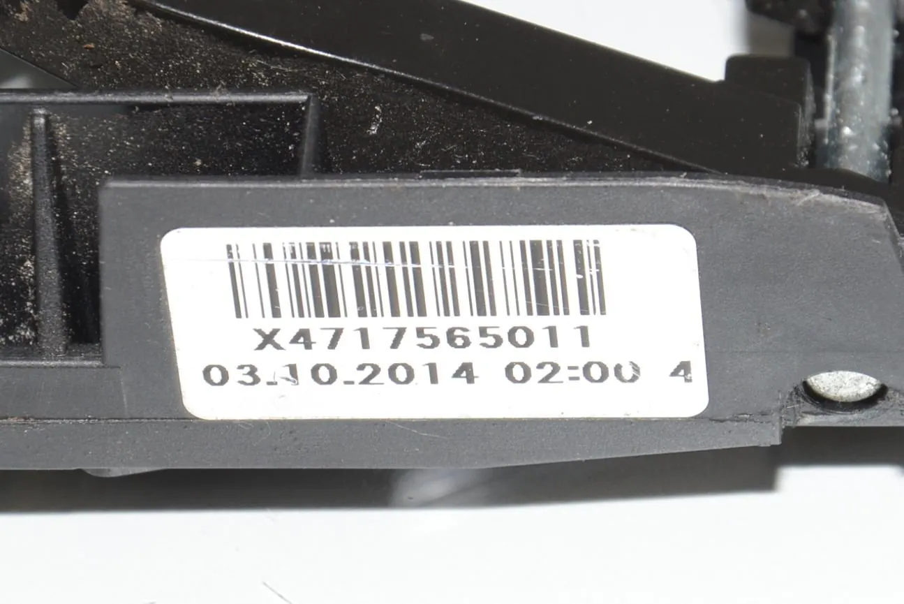 Front Right Door Interior Handle Frame – OEM 51212219939 · BMW 5 (F10) 530 d 2014 – 5